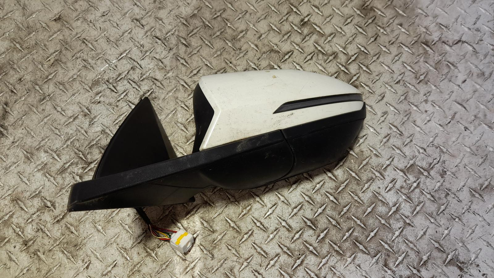 View Auto part Left Door Mirror Hyundai Tucson 2022