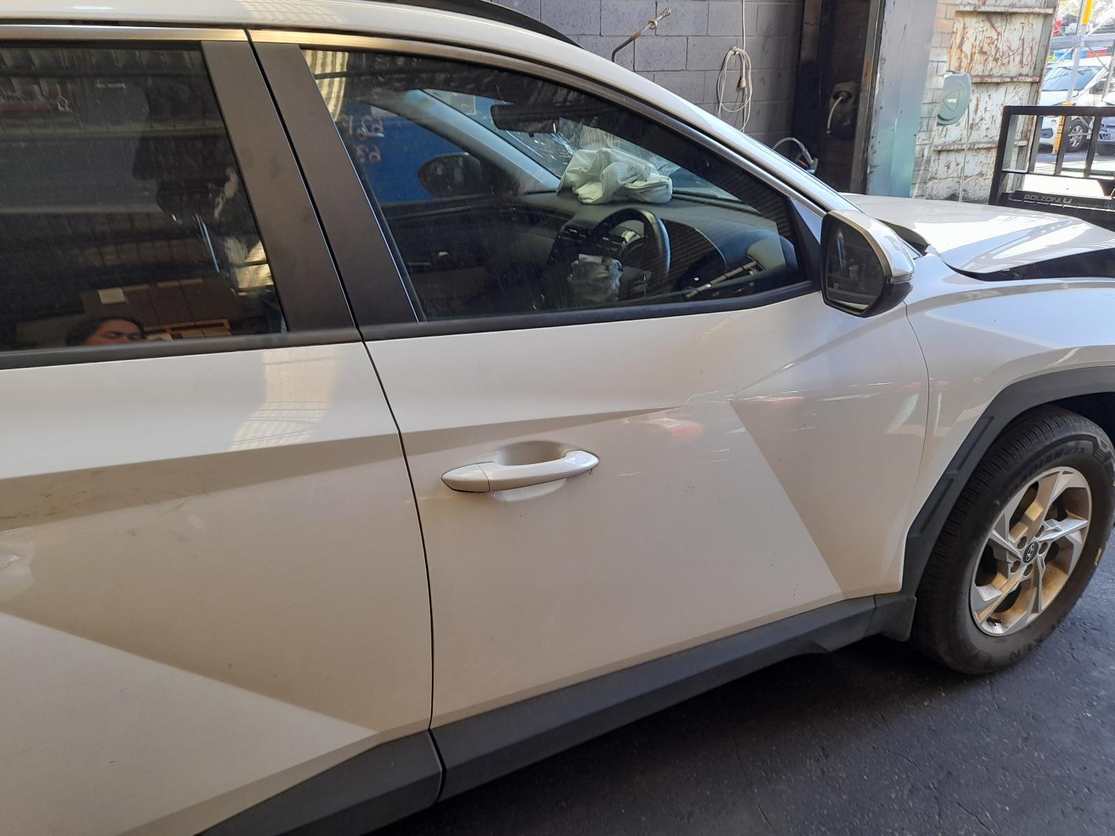 View Auto part Right Front Door Hyundai Tucson 2022
