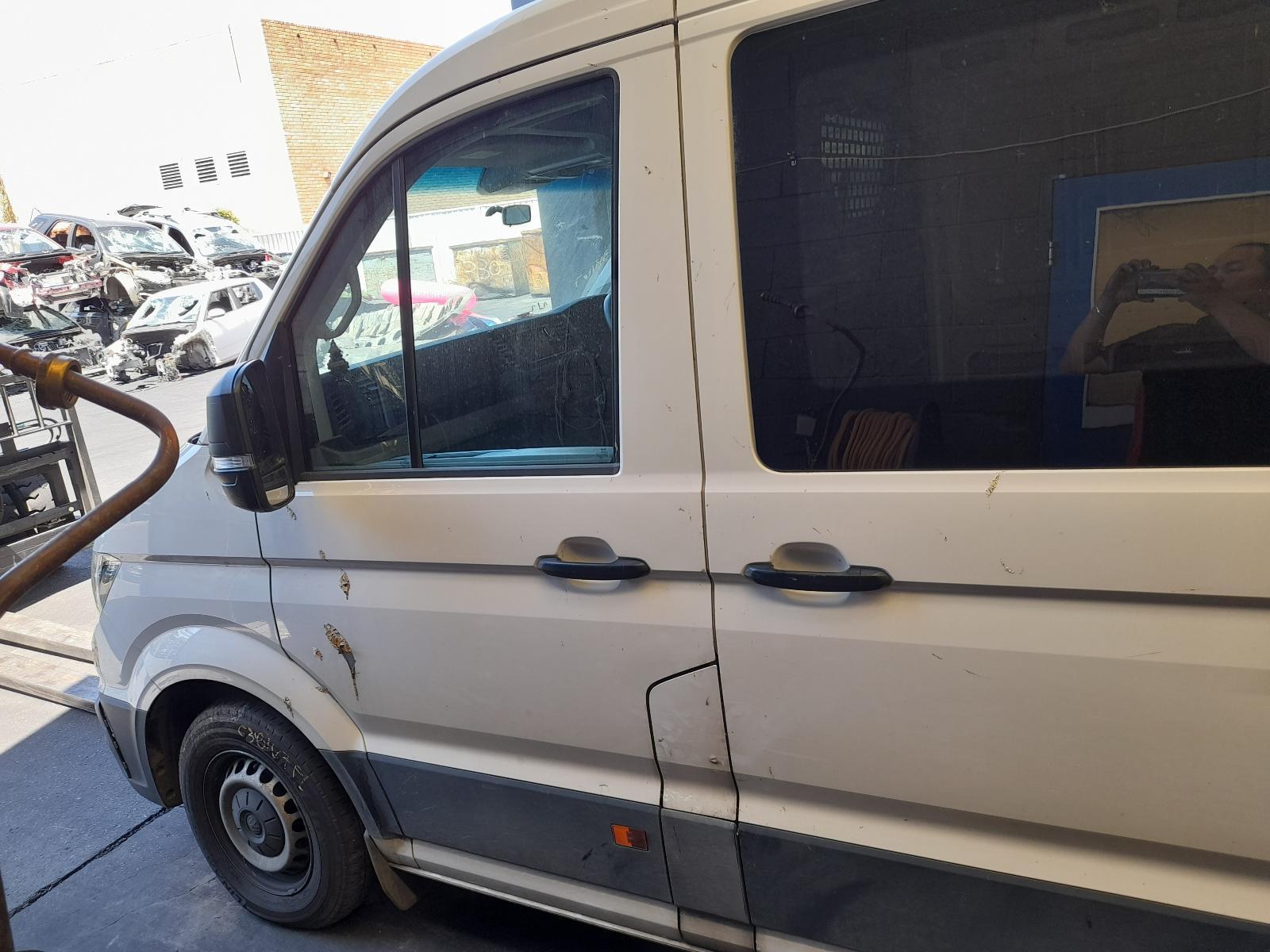 View Auto part Left Front Window Reg/Motor Volkswagen Crafter 2022