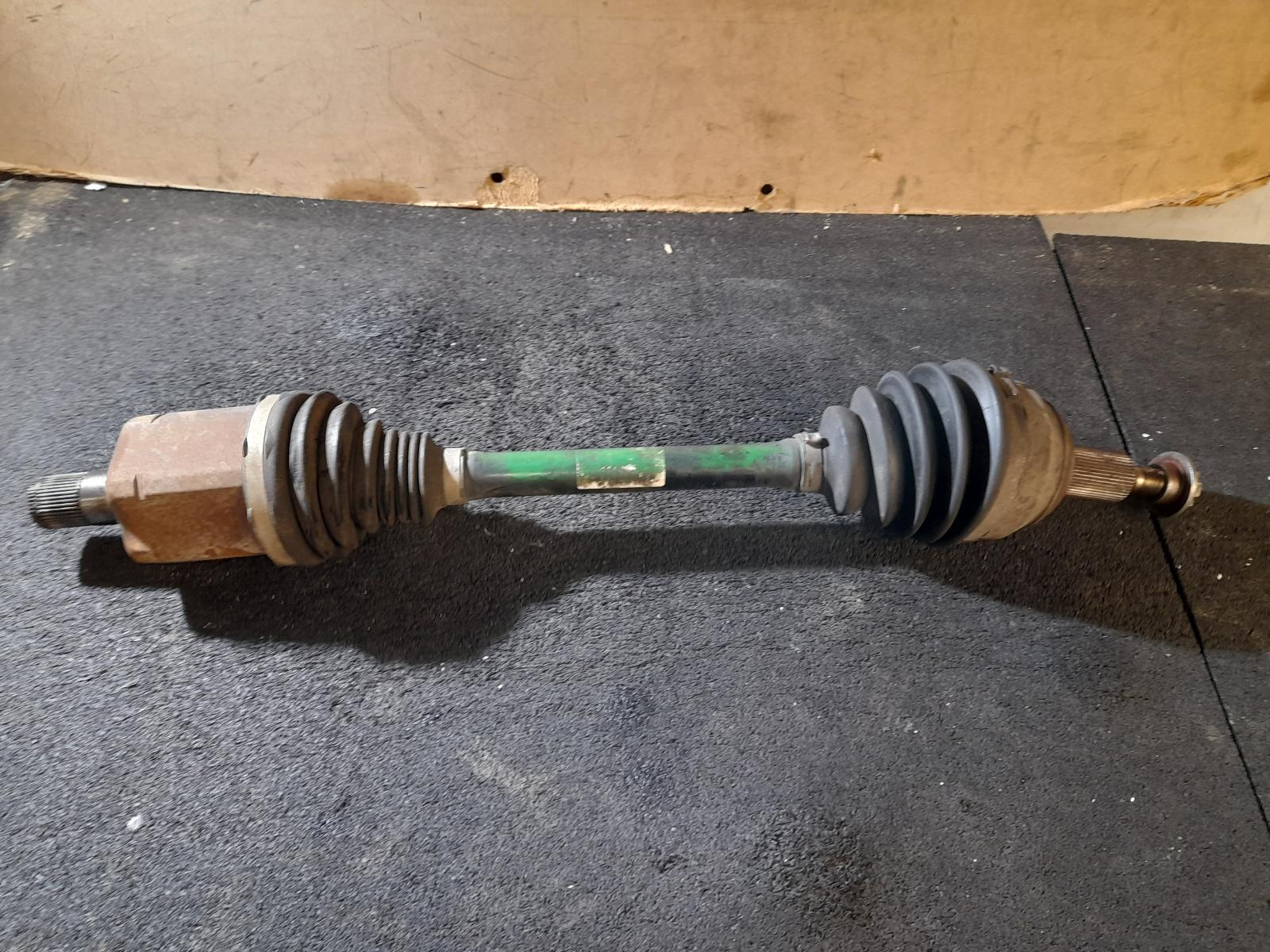View Auto part Left Driveshaft Volkswagen Crafter 2022