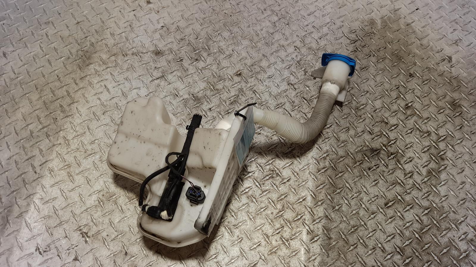 View Auto part Washer Bottle Volkswagen Tiguan 2017