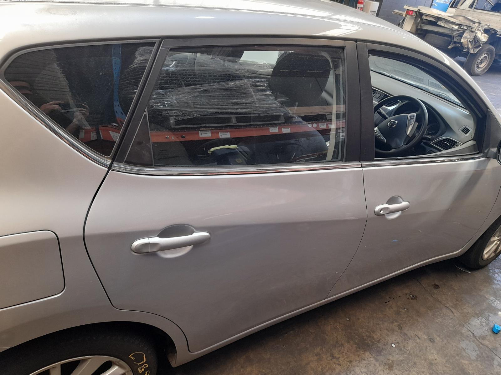 View Auto part Right Rear Wnd Reg/Motor Nissan Pulsar 2015