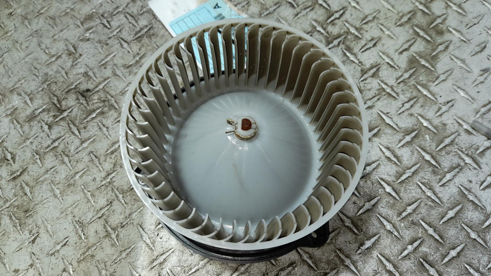 View Auto part Heater Fan Motor Mazda 6 2015