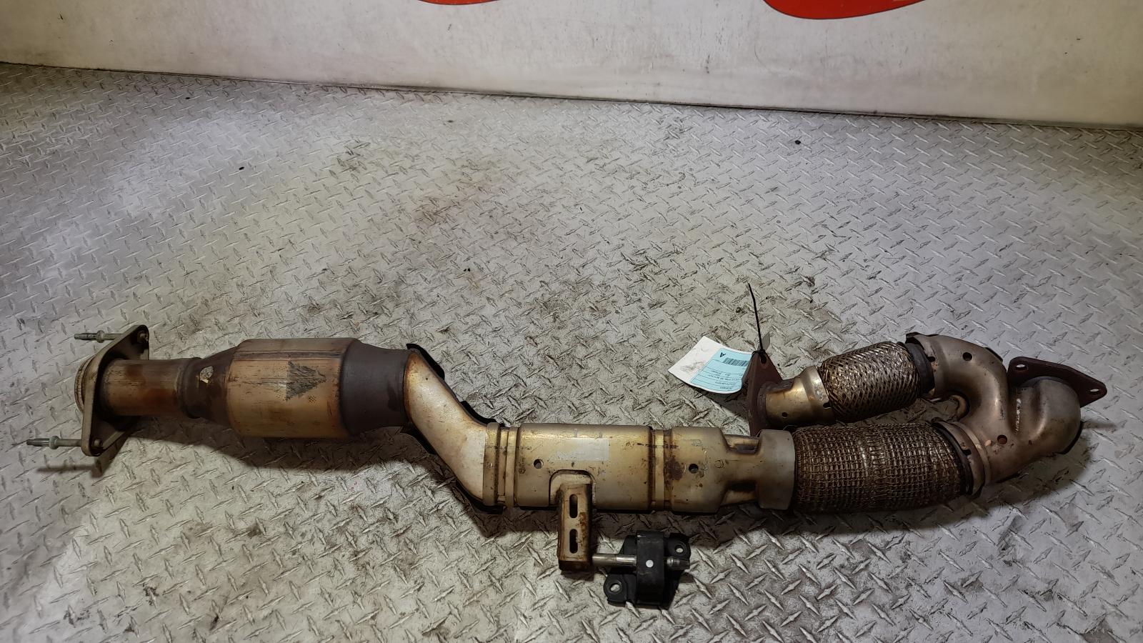 View Auto part Catalytic Converter Nissan Pathfinder 2015