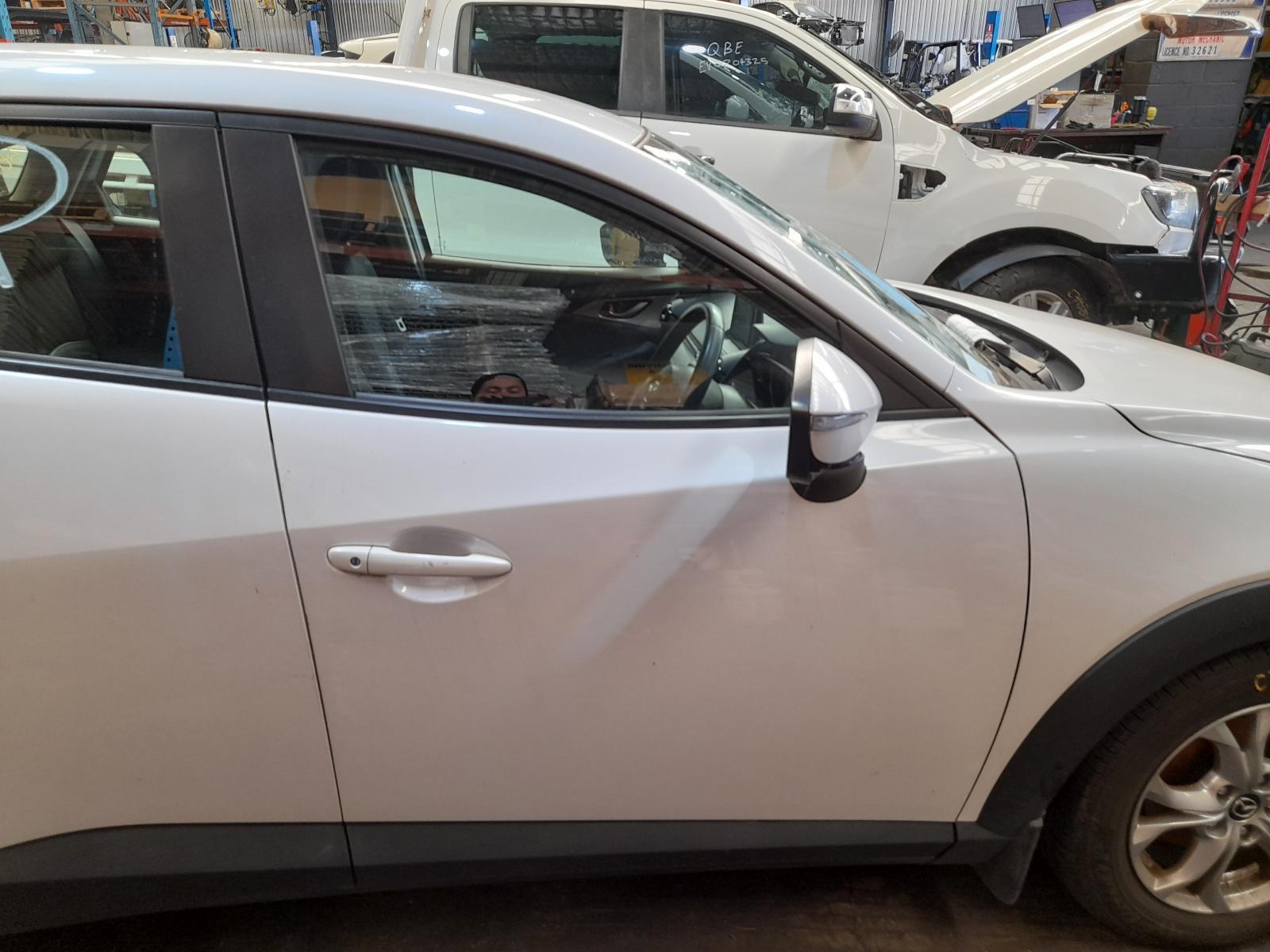 View Auto part Right Front Door Mazda Cx3 2016