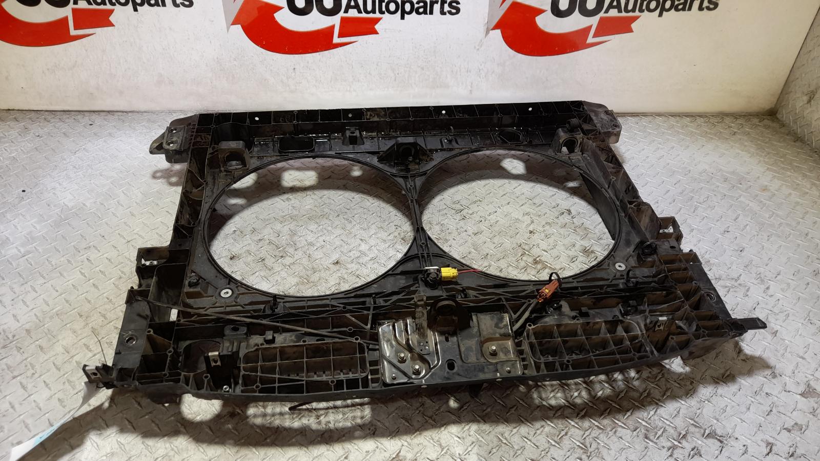 View Auto part Radiator Support Nissan Pathfinder 2016