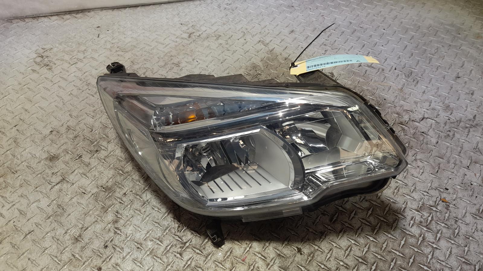 View Auto part Right Headlamp Holden Colorado 2012