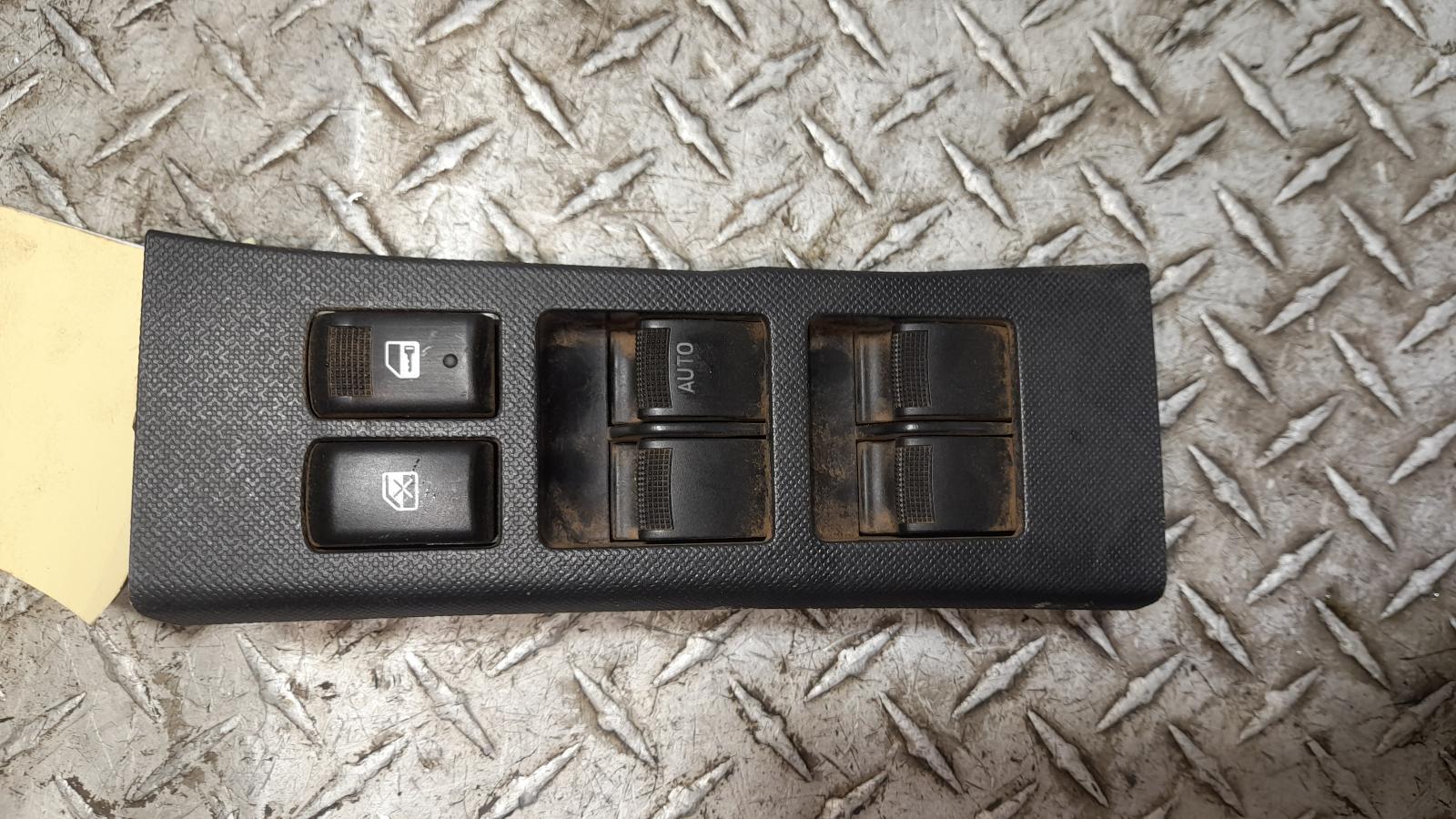 View Auto part Pwr Dr Wind Switch Isuzu Dmax 2019