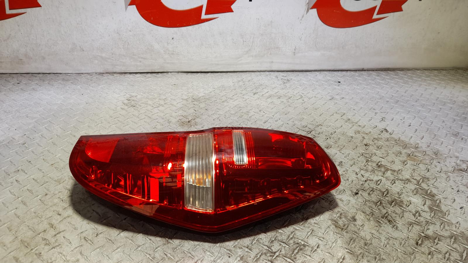 View Auto part Right Taillight Hyundai Iload/imax 2011
