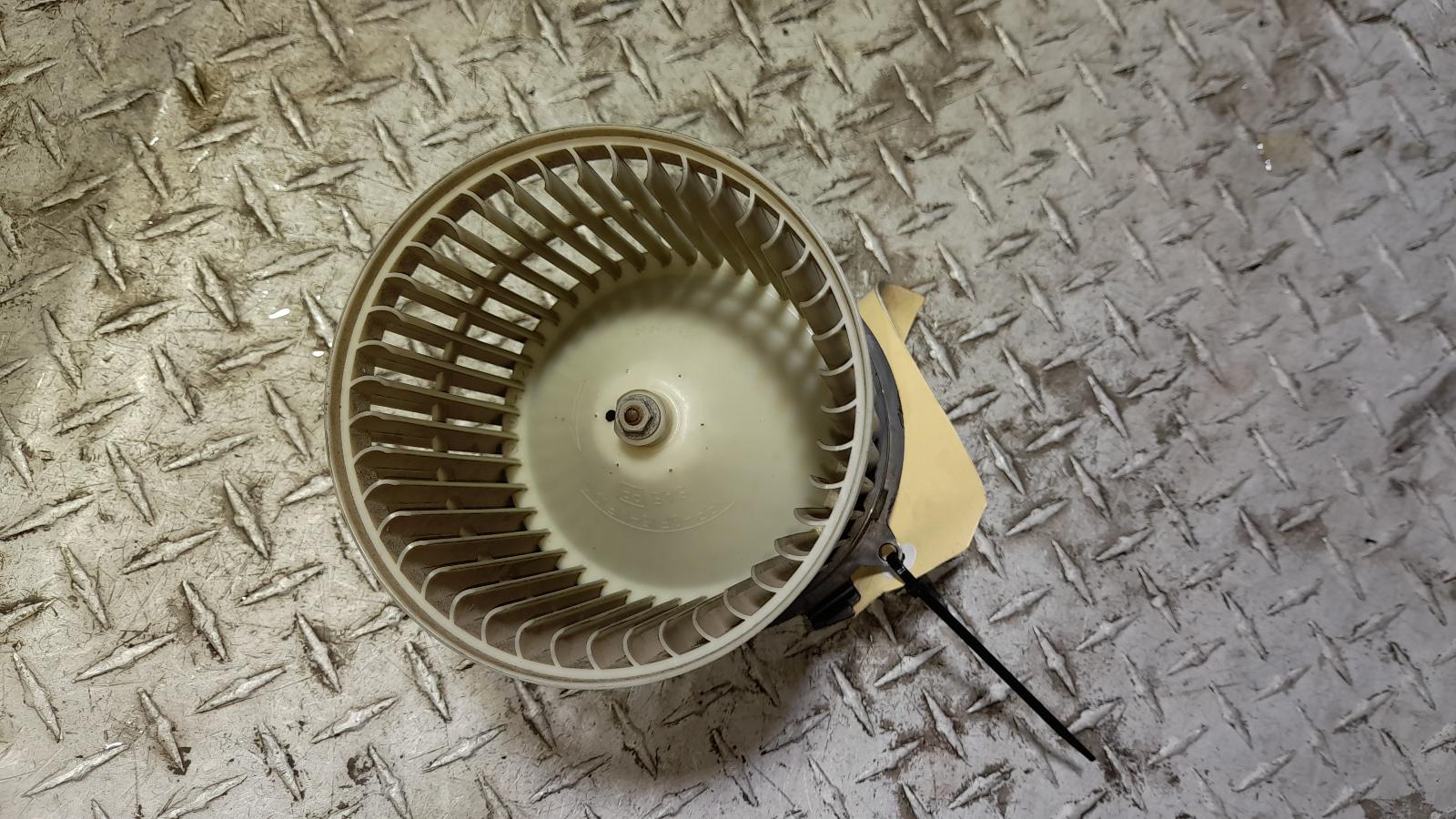 View Auto part Heater Fan Motor Nissan Pulsar 2015
