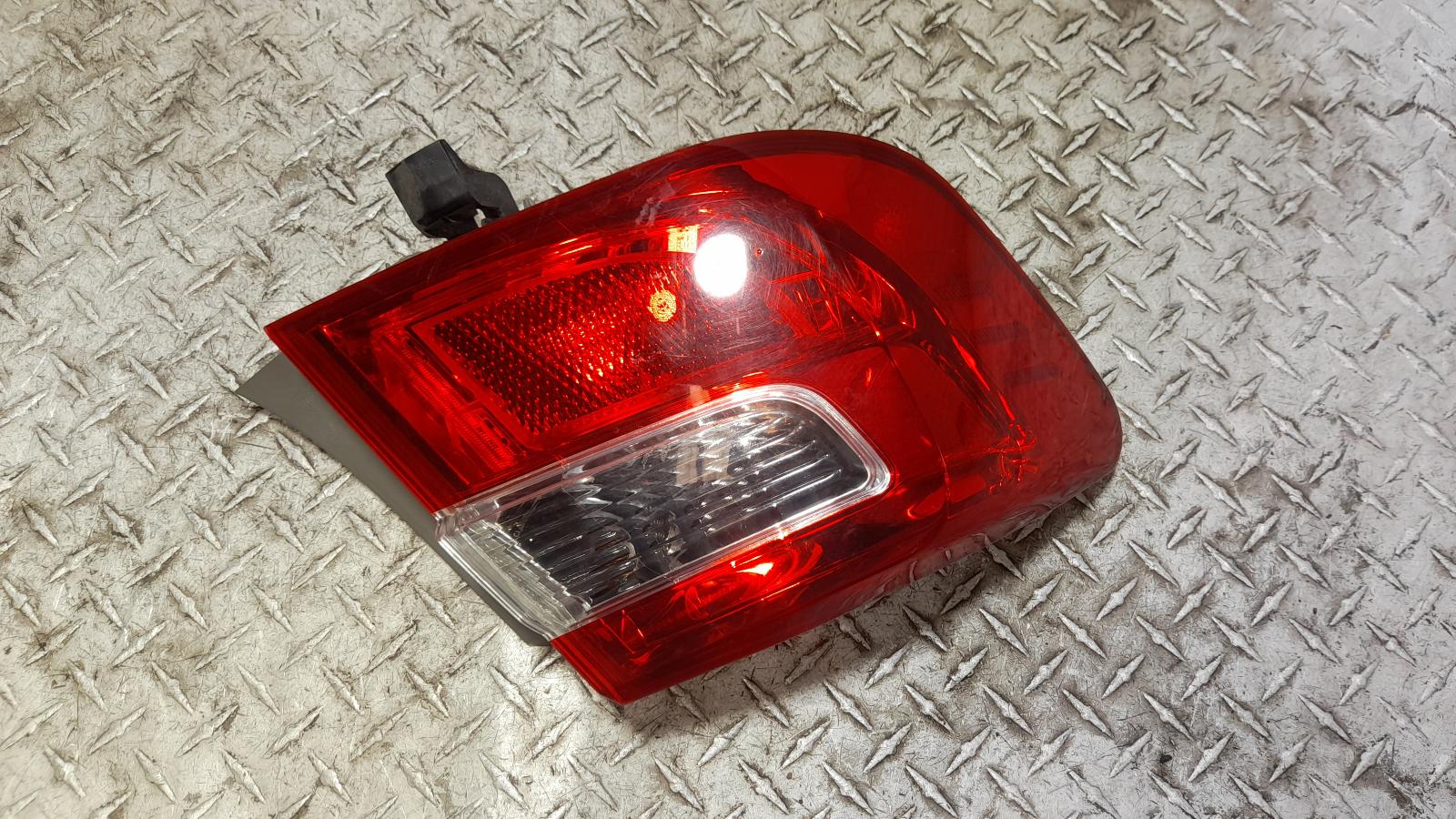 View Auto part Right Taillight Toyota Aurion 2012