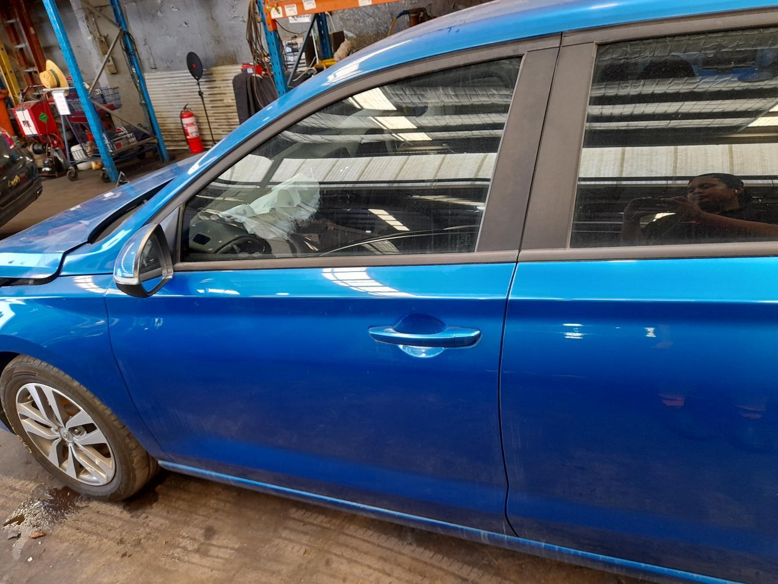 View Auto part Left Front Door Window Hyundai I30 2018