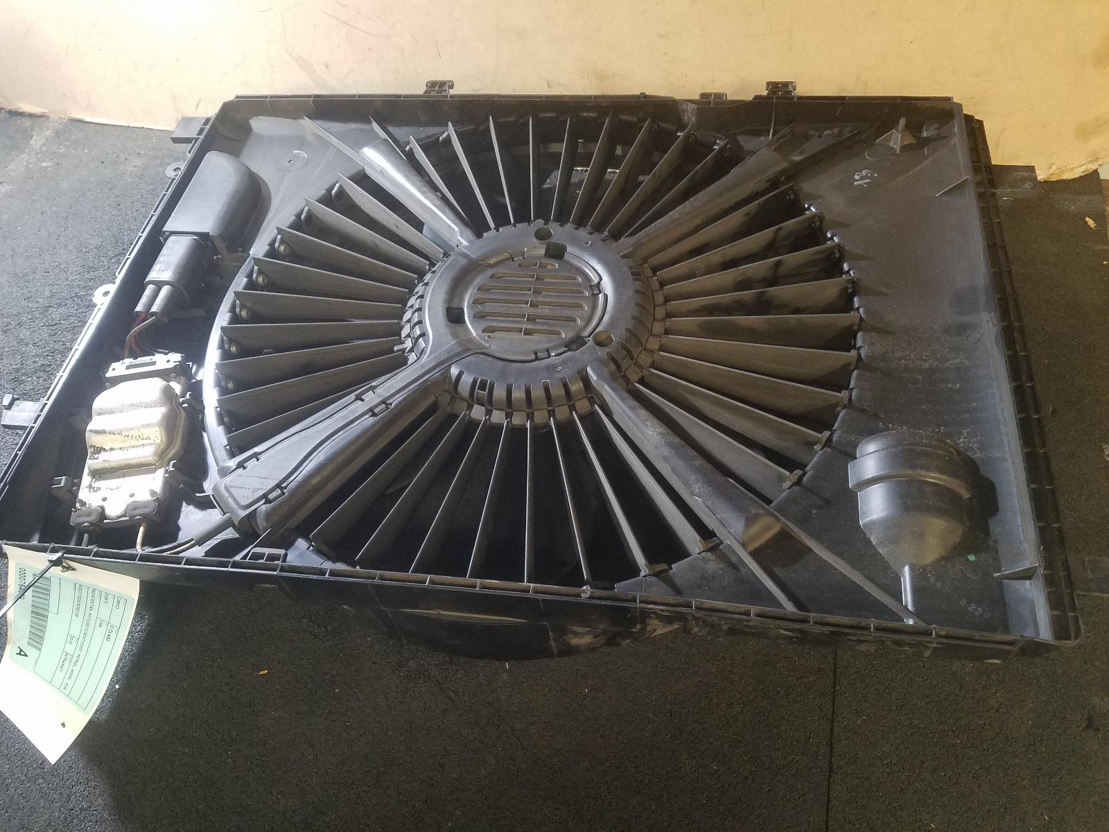 View Auto part Fan Mercedes E Class 2015