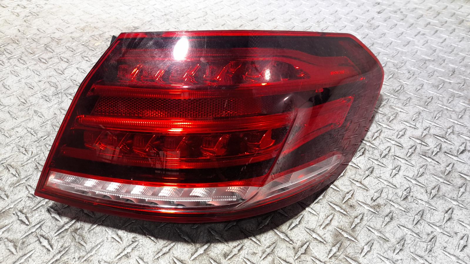 View Auto part Right Taillight Mercedes E Class 2015