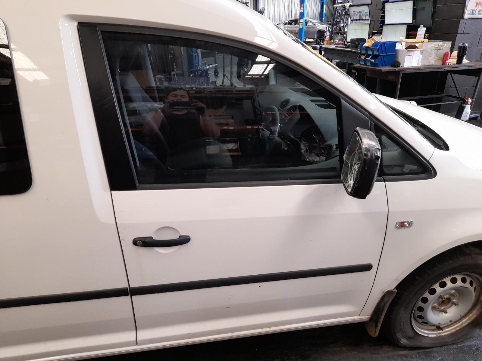 View Auto part Right Front Door Volkswagen Caddy 2014