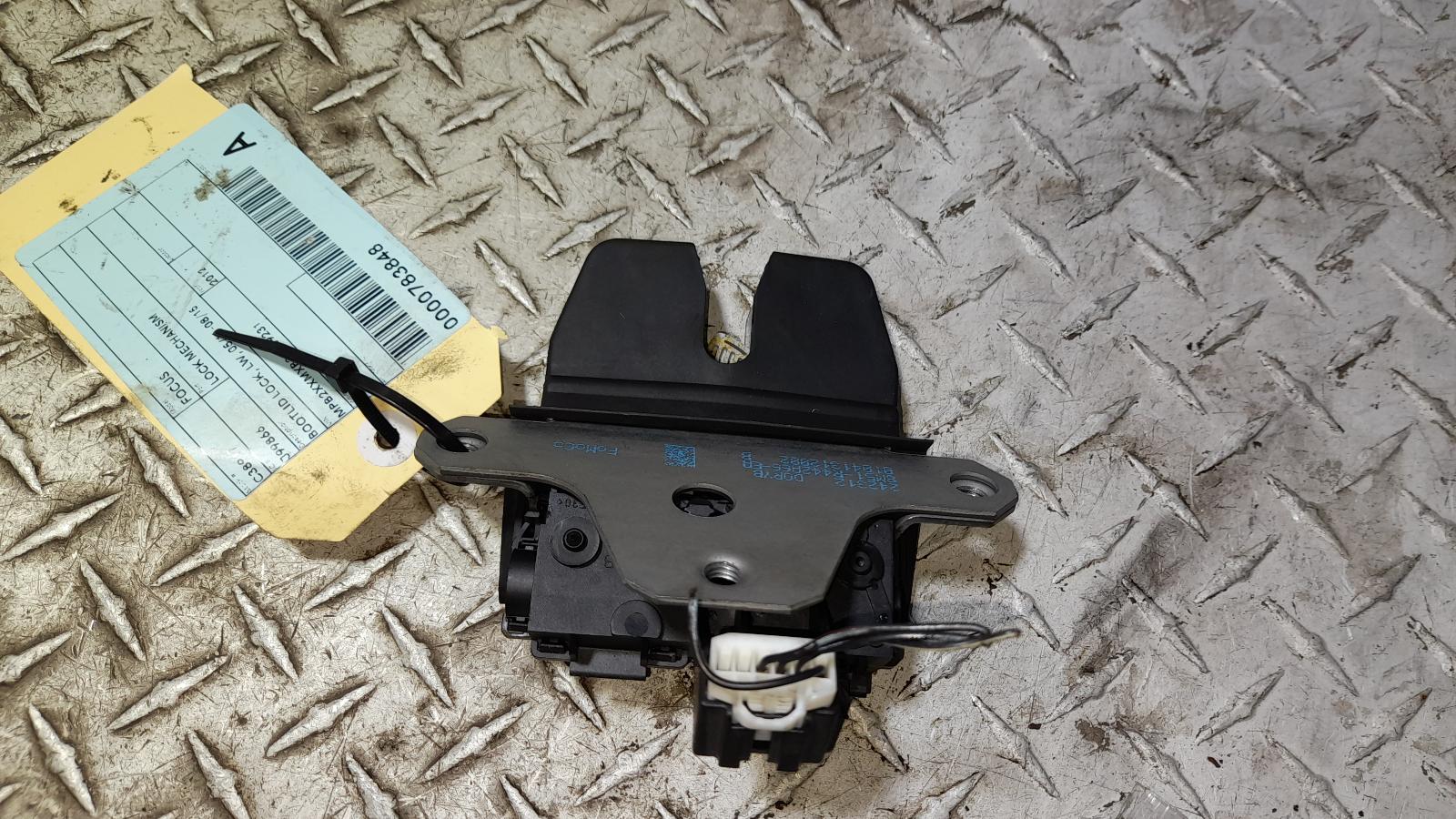 View Auto part Door/Boot/Gate Lock Ford Focus 2012