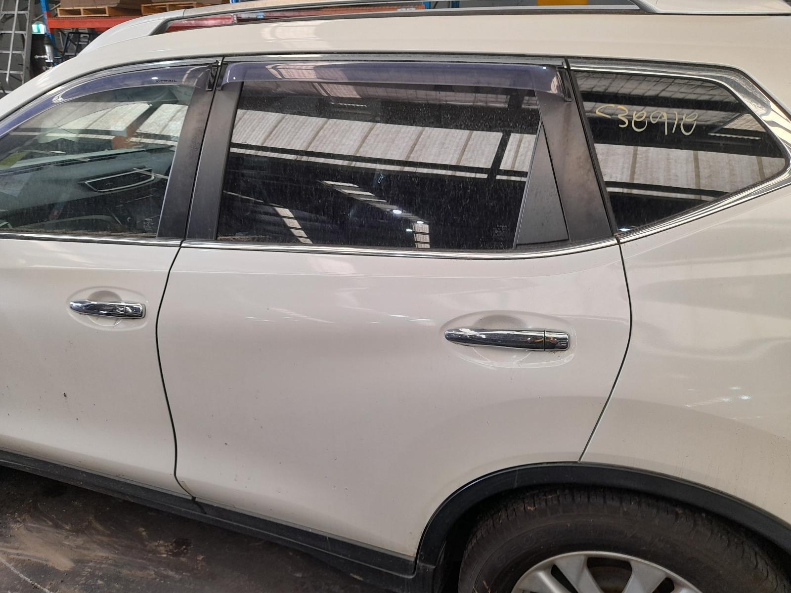 View Auto part Left Rear Door Window Nissan Xtrail 2014