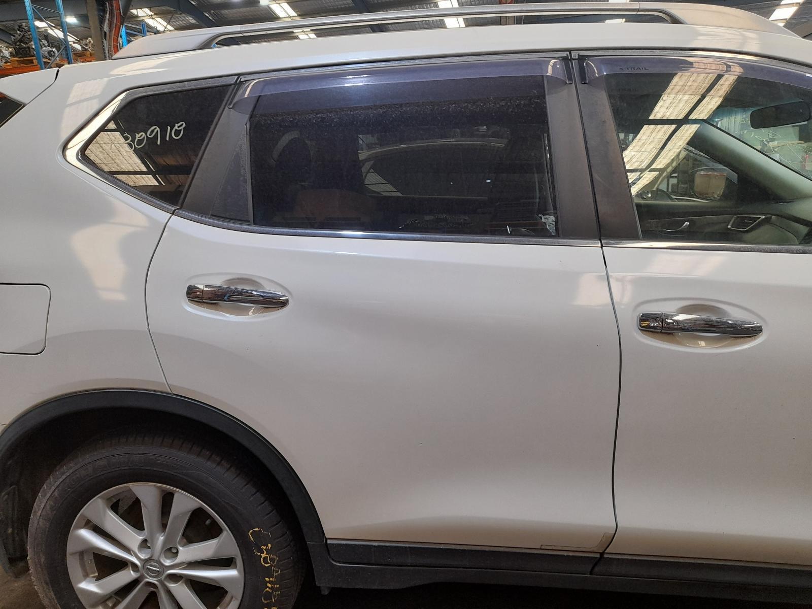 View Auto part Right Rear Wnd Reg/Motor Nissan Xtrail 2014