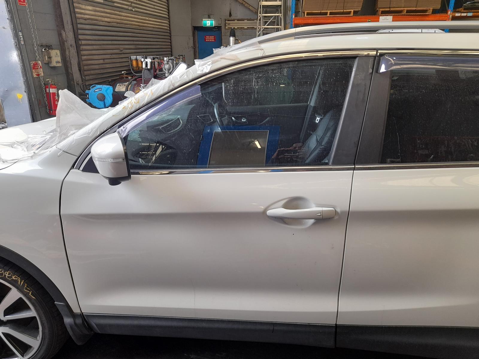 View Auto part Left Front Door Nissan Qashqai 2014