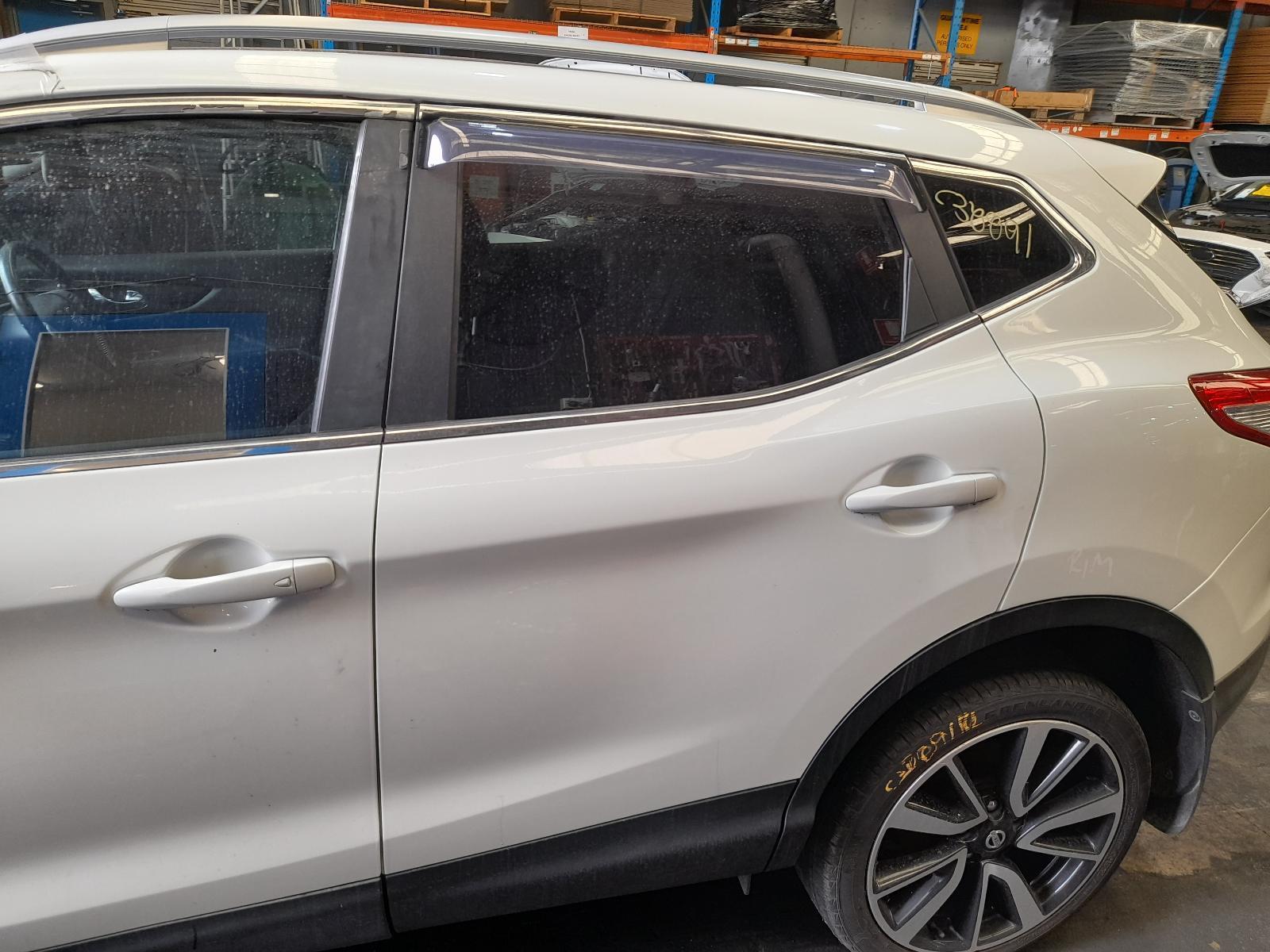 View Auto part Left Rear Door/Sliding Nissan Qashqai 2014