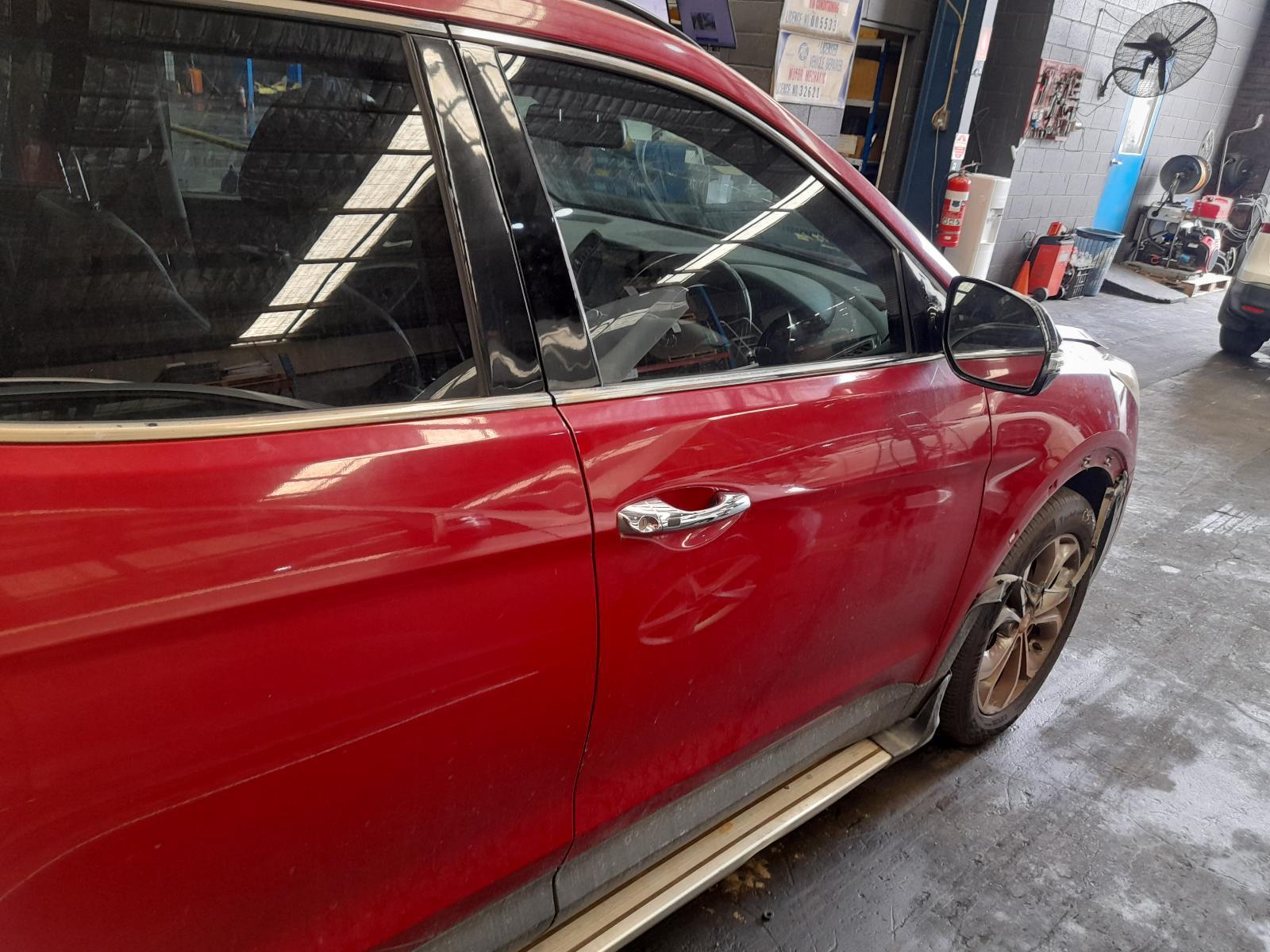 View Auto part Right Front Window Reg/Motor Hyundai Santa Fe 2014