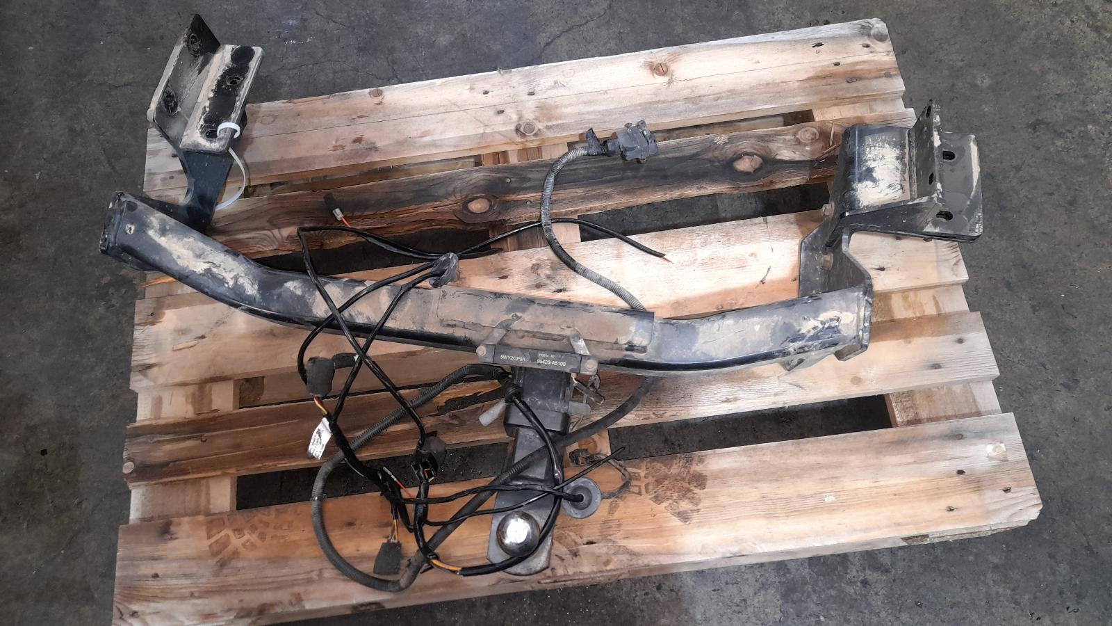 View Auto part Towbar Hyundai Santa Fe 2014