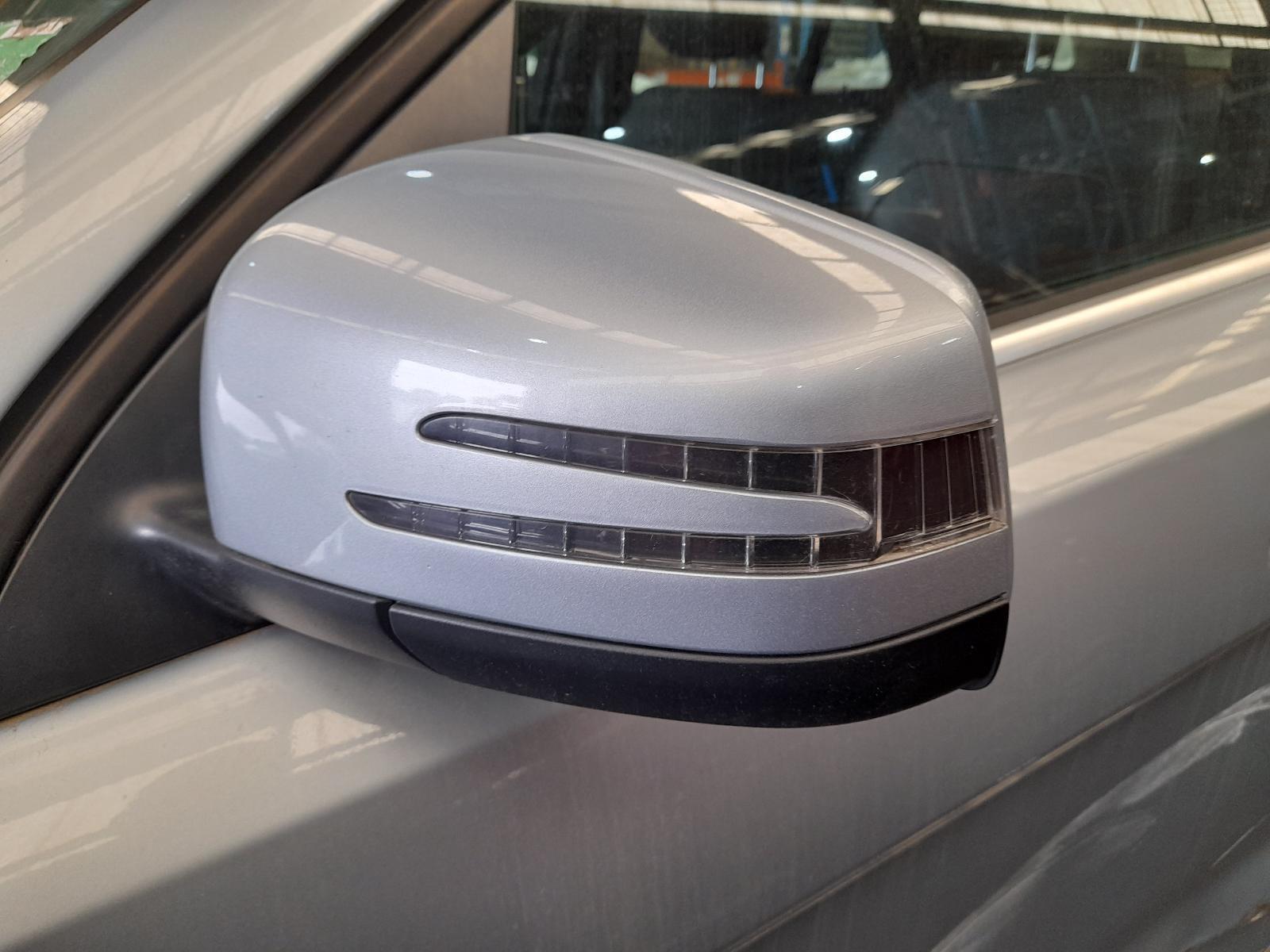 View Auto part Left Door Mirror Mercedes M Class 2015