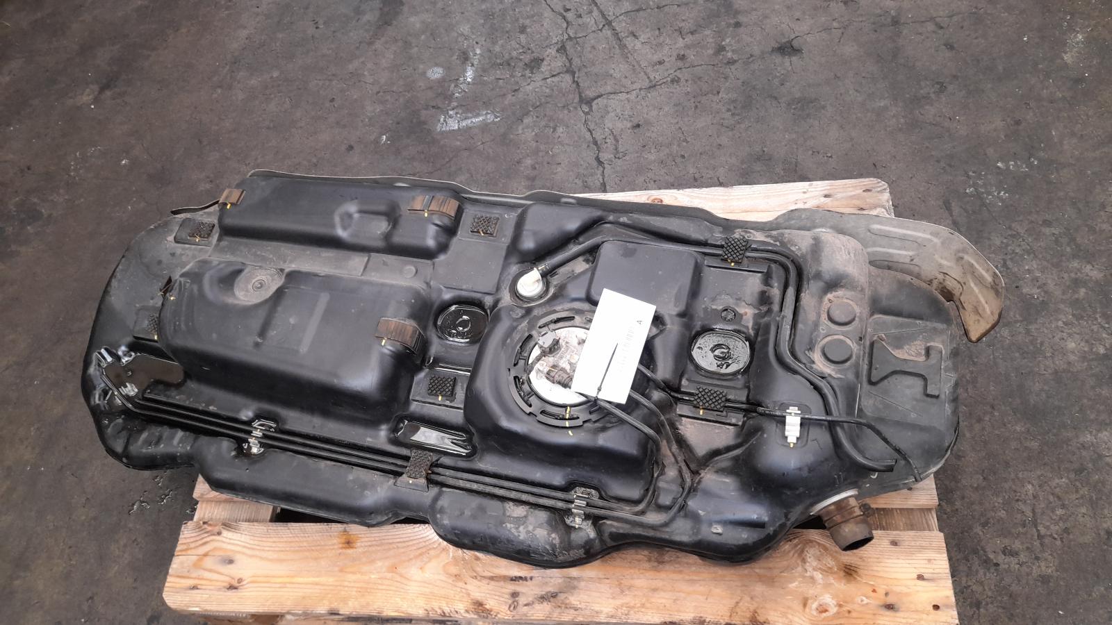View Auto part Fuel Tank Kia Carnival/grand Carnival 2015