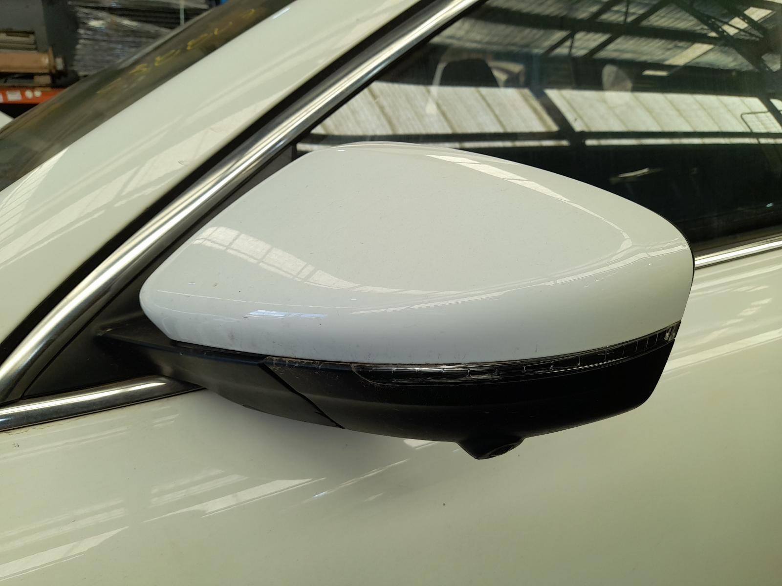 View Auto part Left Door Mirror Mg Hs 2020
