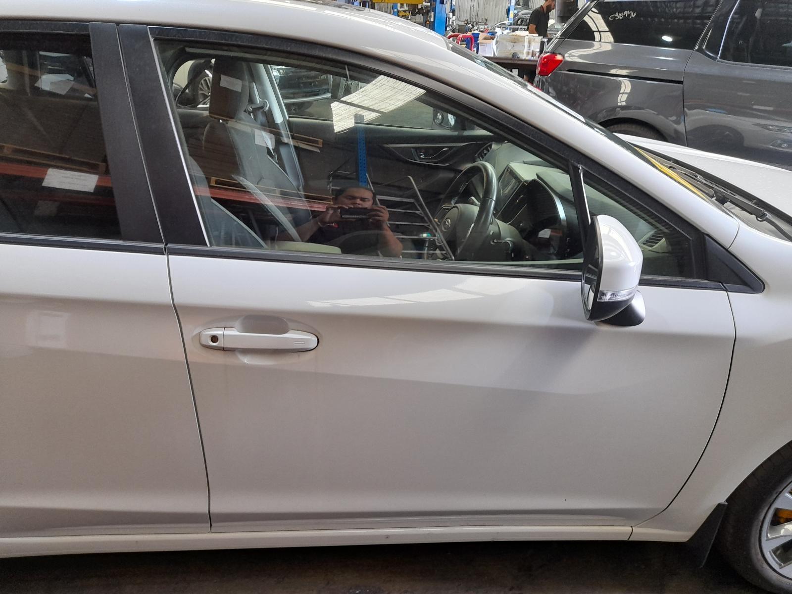 View Auto part Right Front Door Subaru Impreza 2020