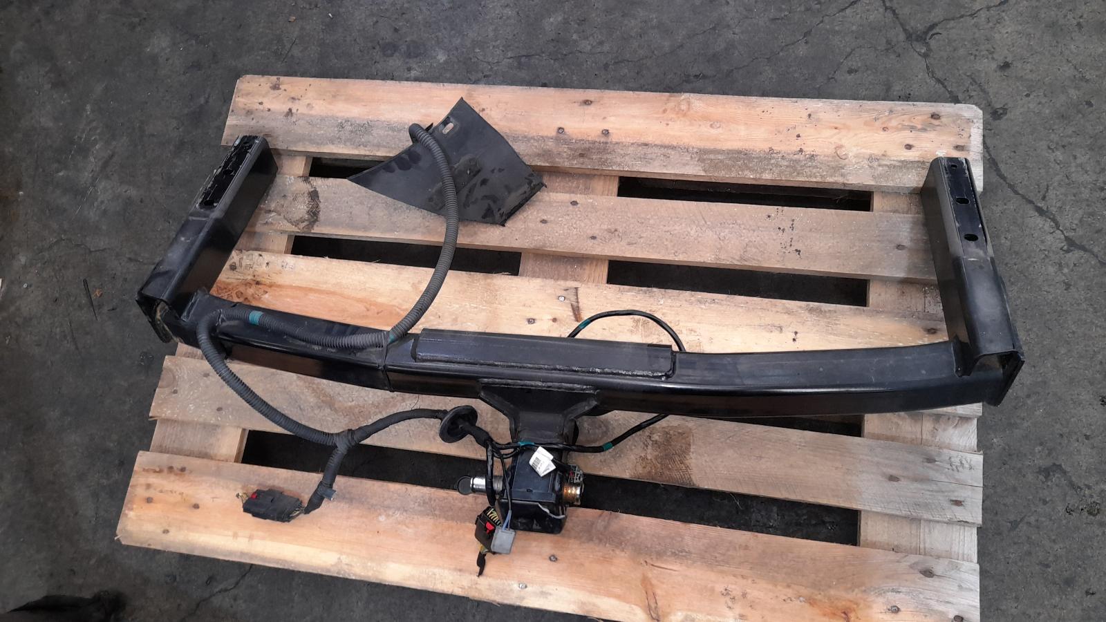 View Auto part Towbar Holden Commodore 2013