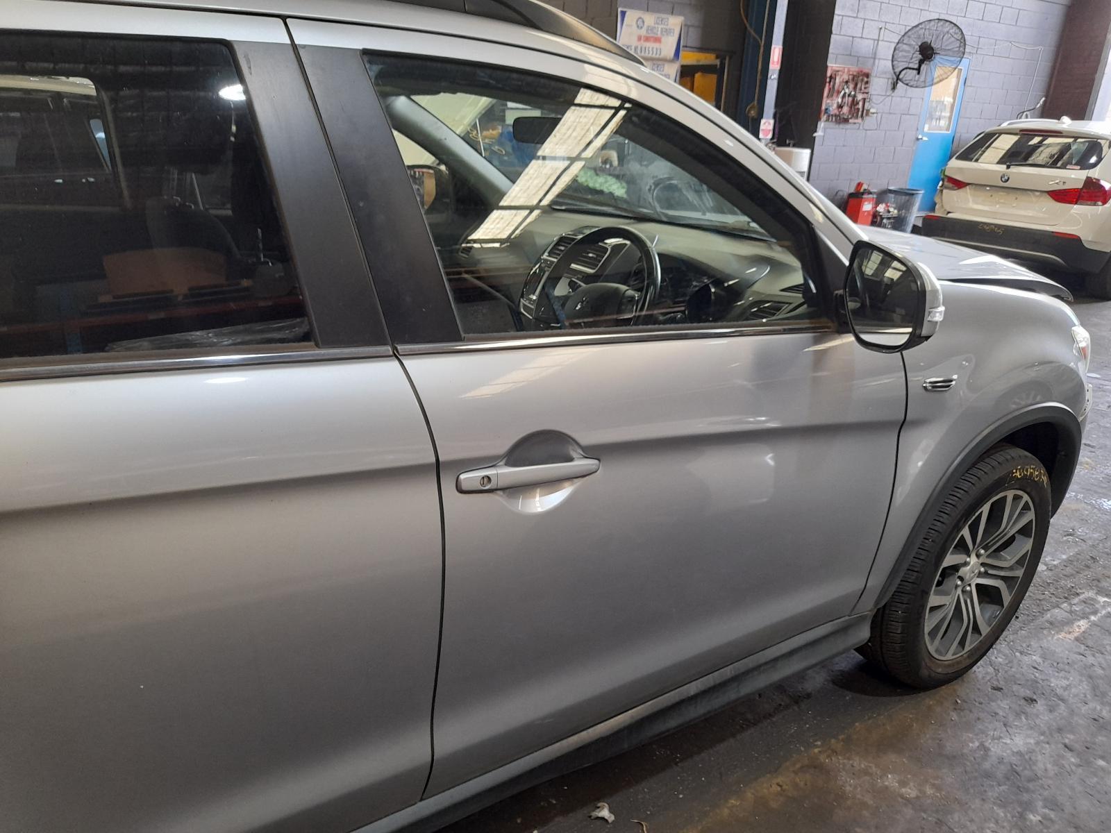 View Auto part Right Front Window Reg/Motor Mitsubishi Asx 2015