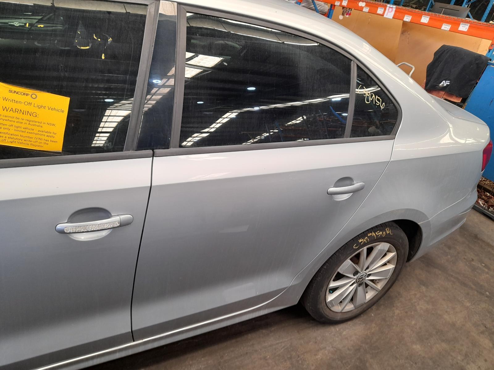 View Auto part Left Rear Door/Sliding Volkswagen Jetta 2015