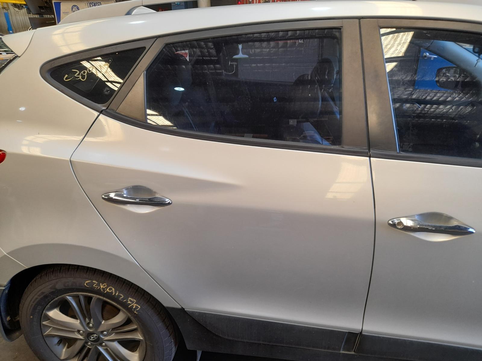 View Auto part Right Rear Door Sliding Hyundai Ix35 2014