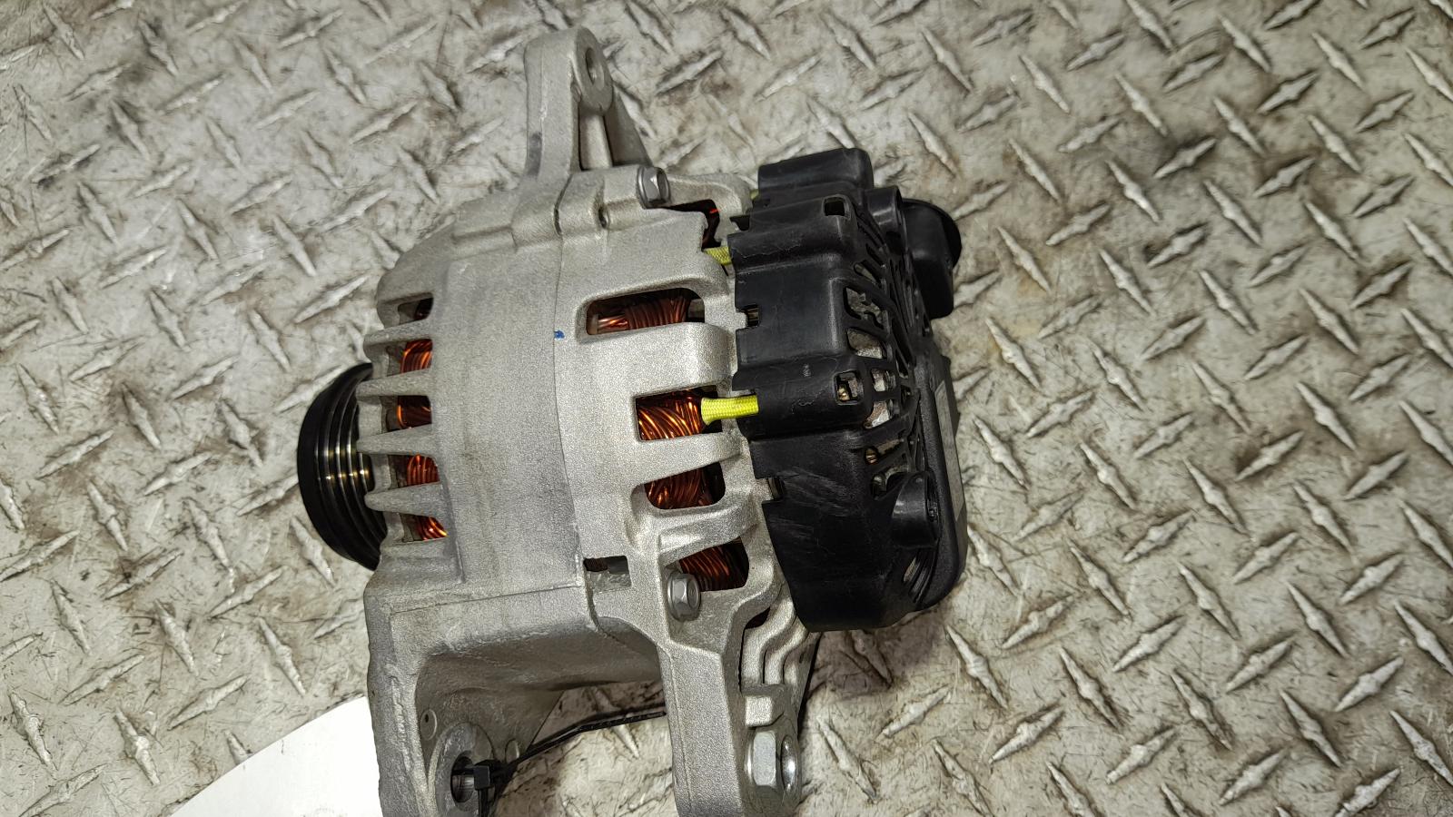 View Auto part Alternator Hyundai I30 2014