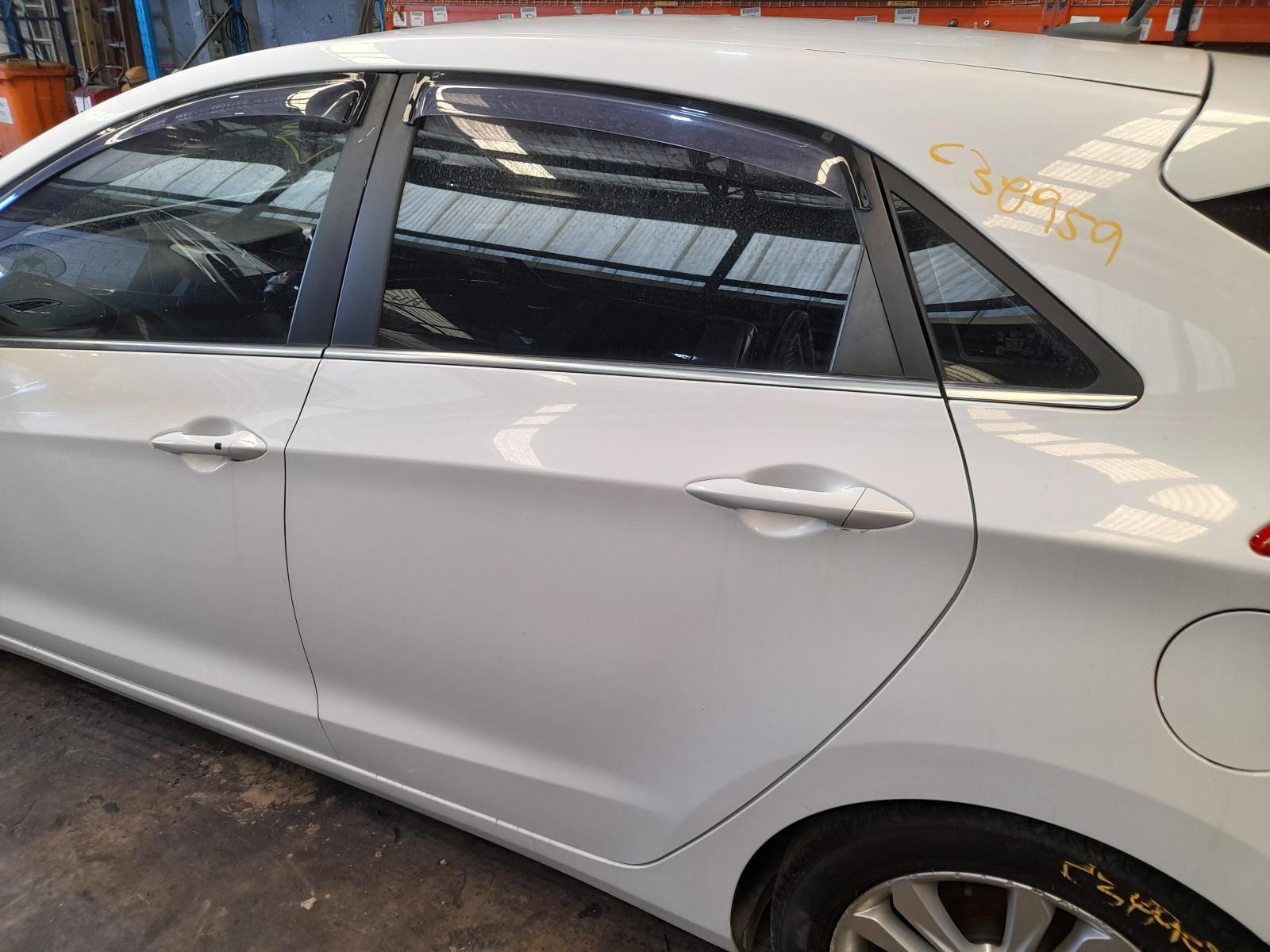 View Auto part Left Rear Door/Sliding Hyundai I30 2014