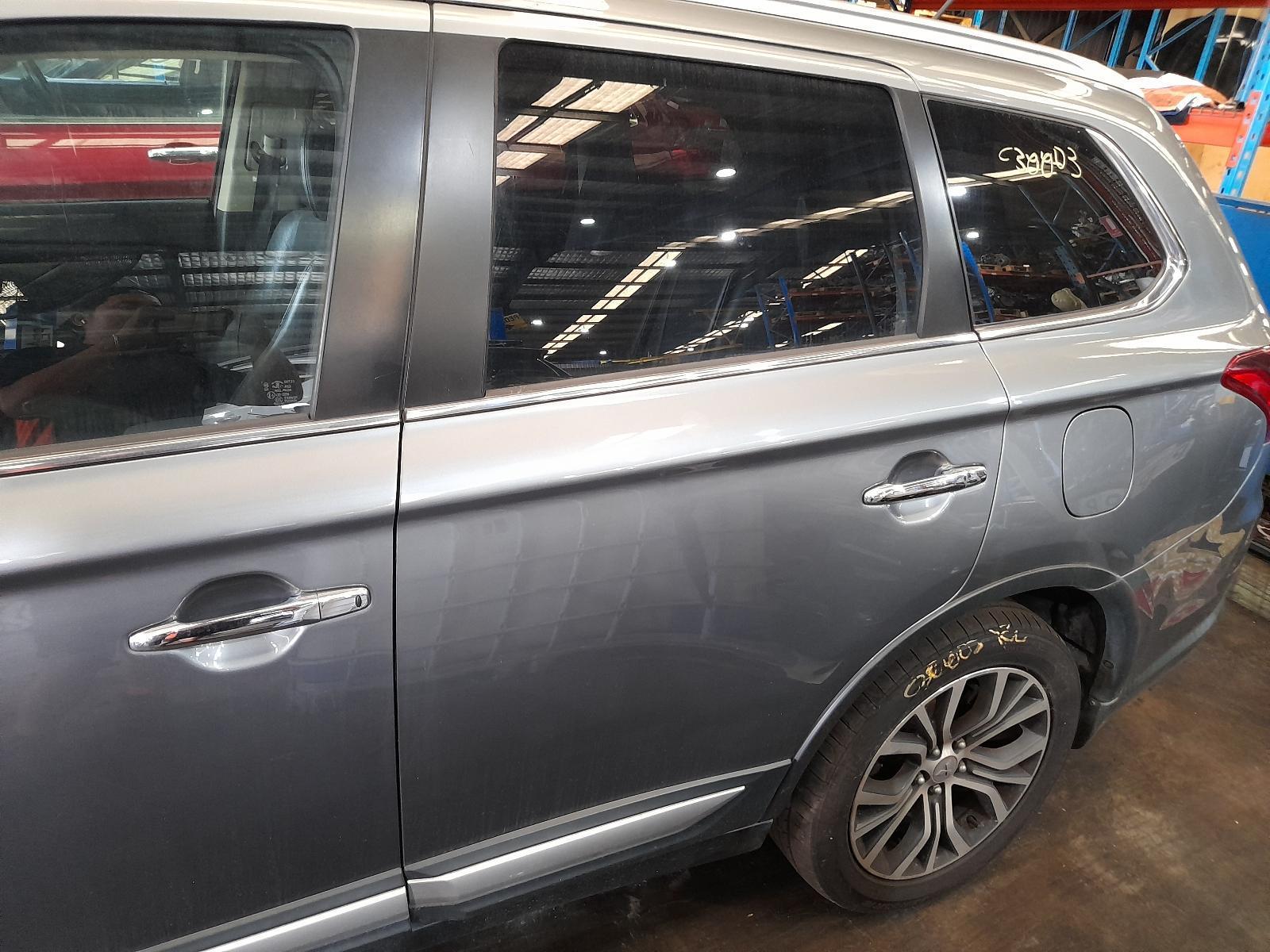 View Auto part Left Rear Door/Sliding Mitsubishi Outlander 2016