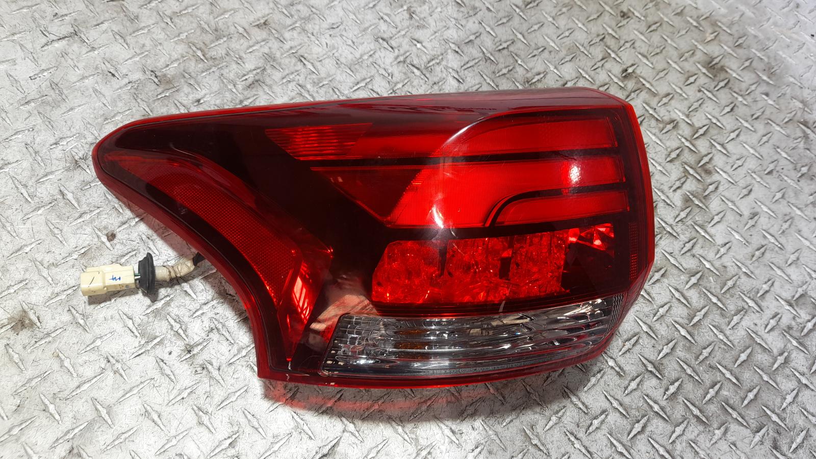 View Auto part Left Taillight Mitsubishi Outlander 2016
