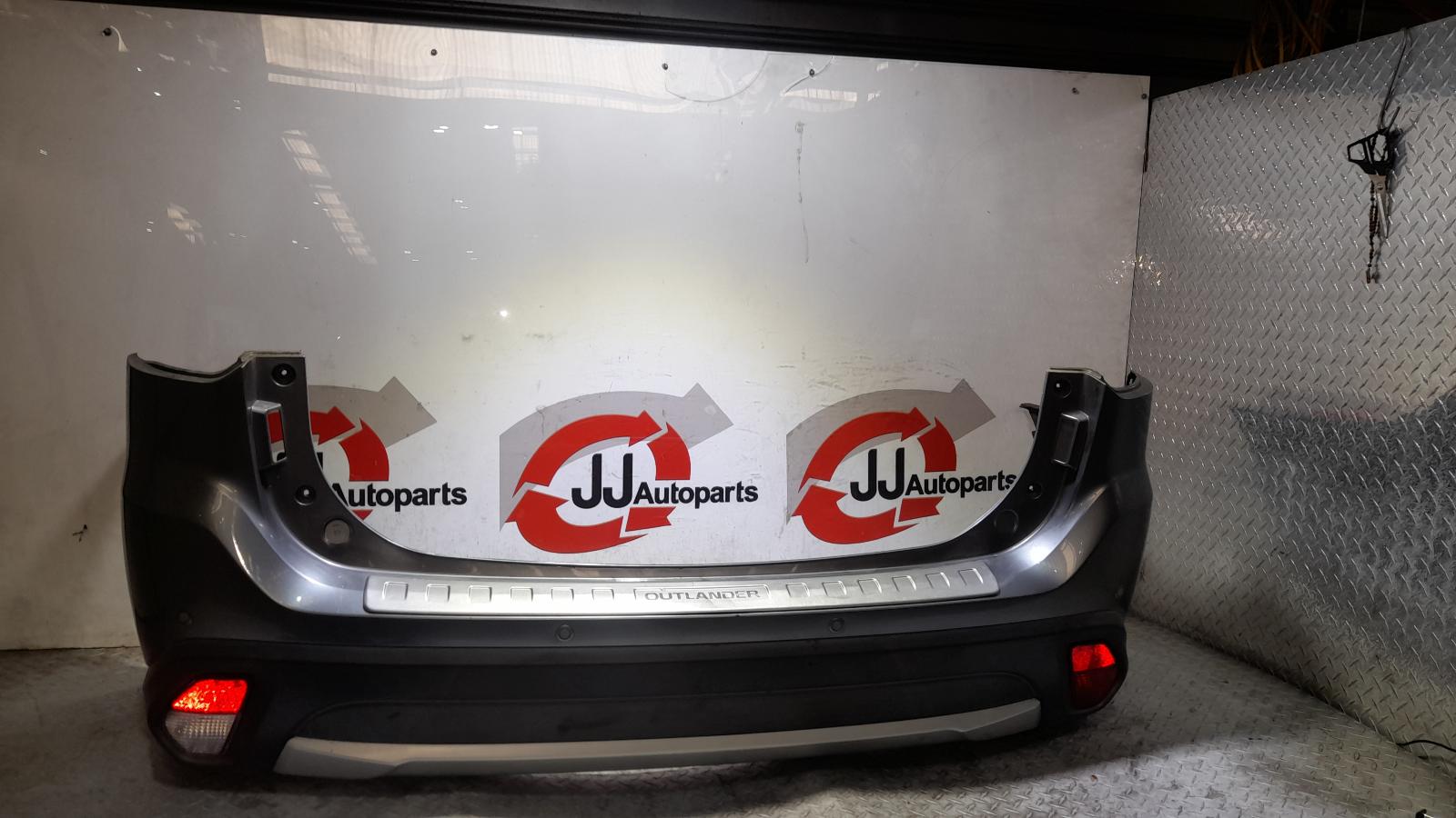 View Auto part Rear Bumper Mitsubishi Outlander 2016