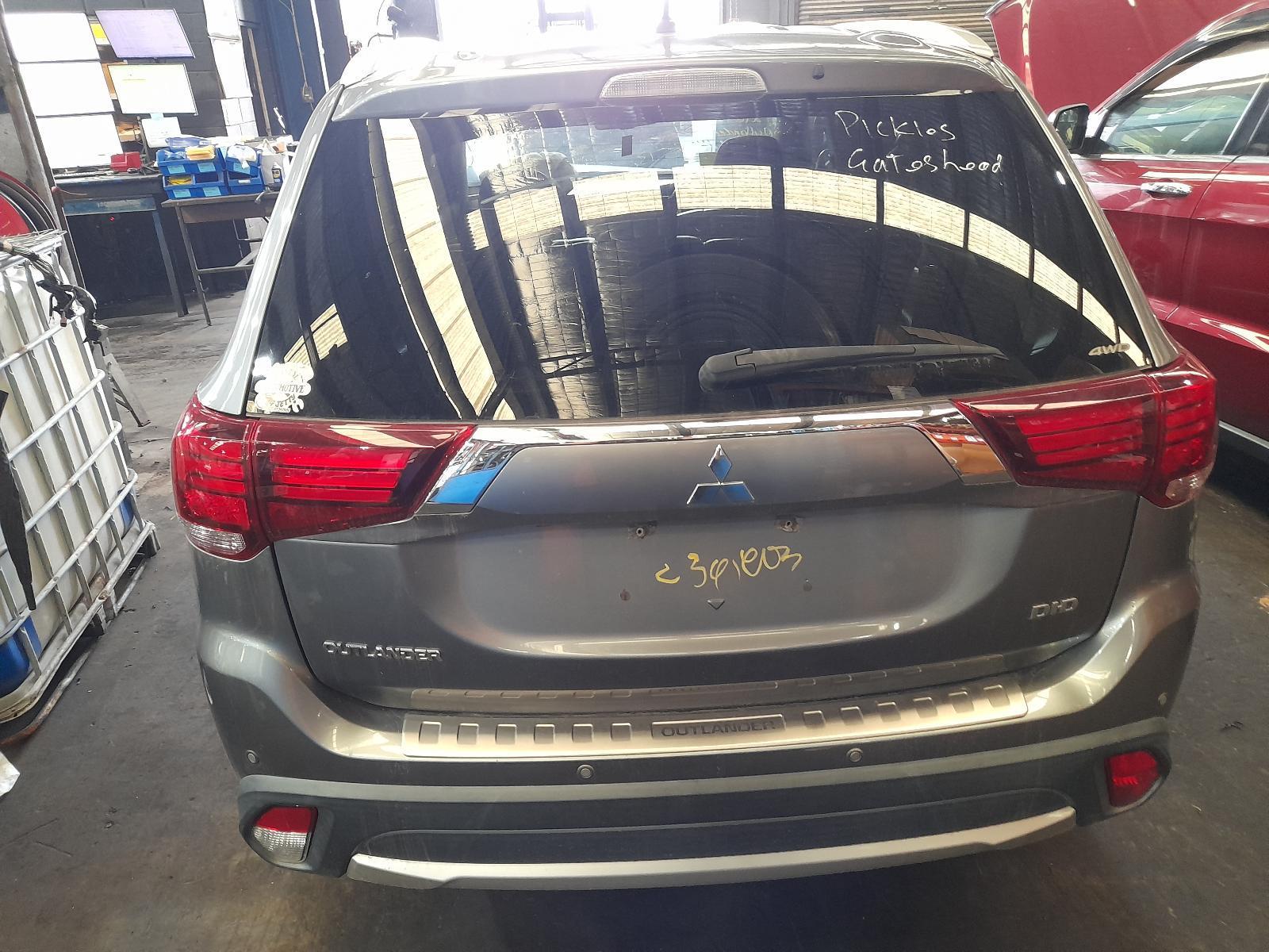 View Auto part Bootlid/Tailgate Mitsubishi Outlander 2016