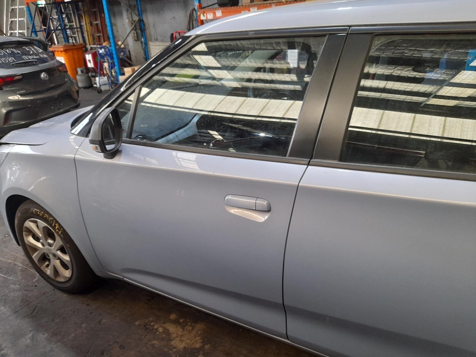 View Auto part Left Front Door Mg Mg3 2021