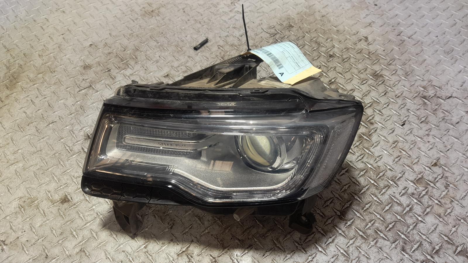 View Auto part Left Headlamp Jeep Grandcherokee 2014