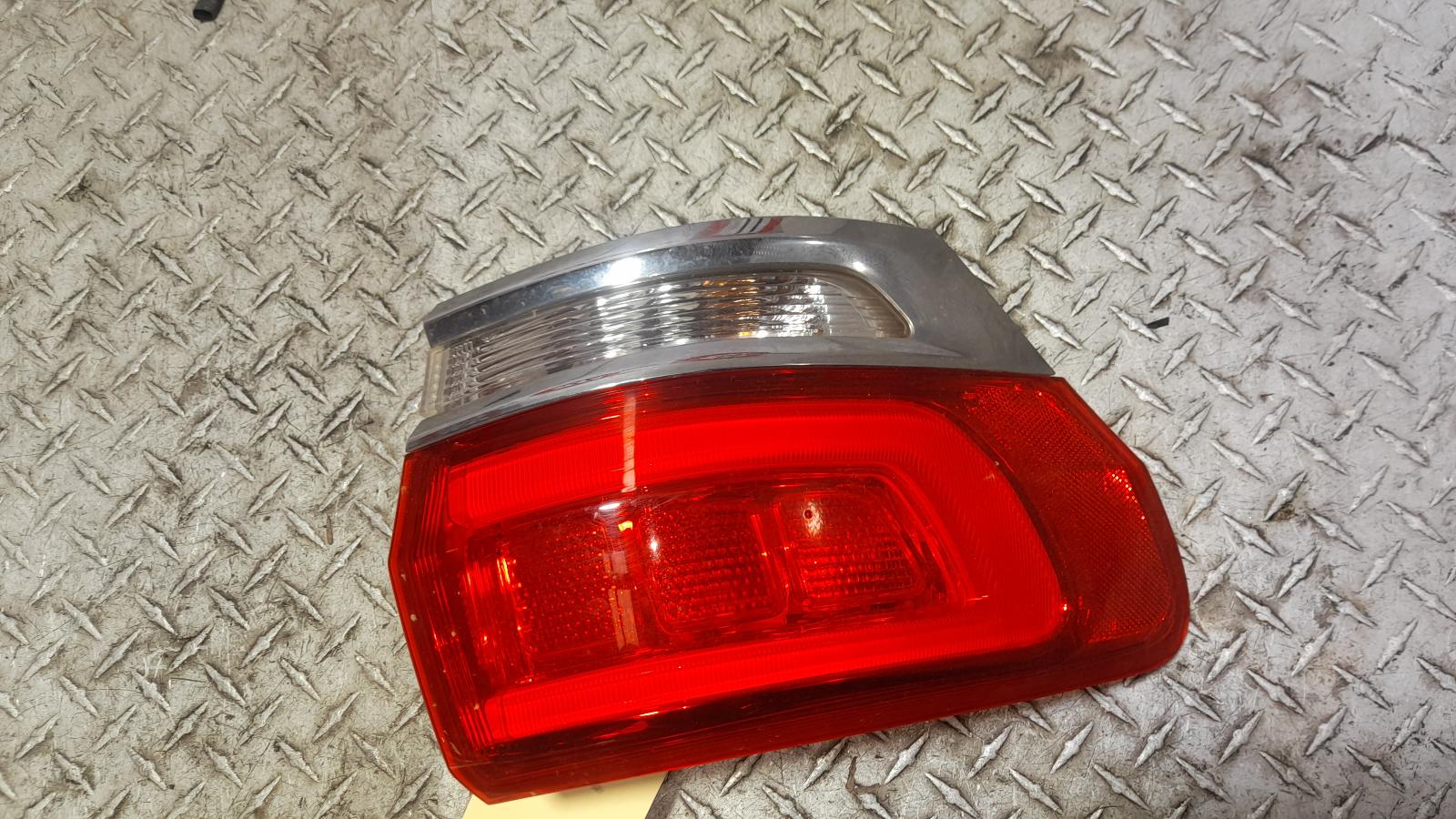 View Auto part Left Taillight Jeep Grandcherokee 2014