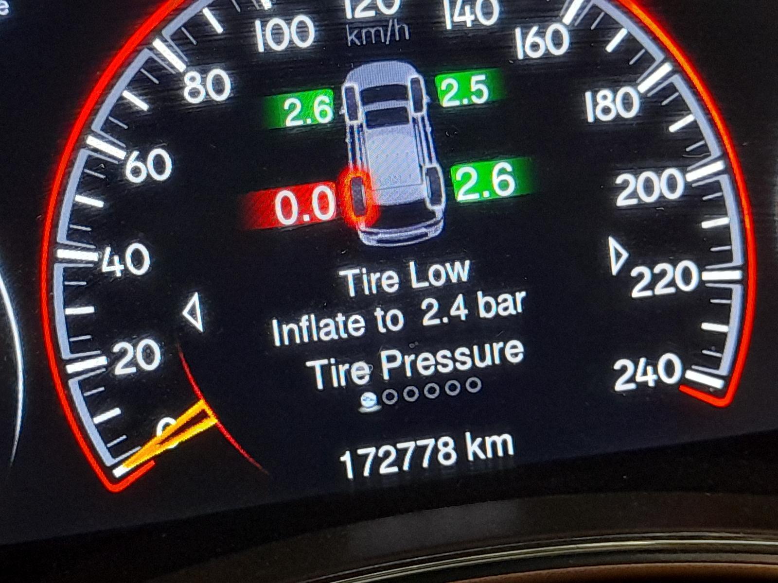 View Auto part Instrument Cluster Jeep Grandcherokee 2014