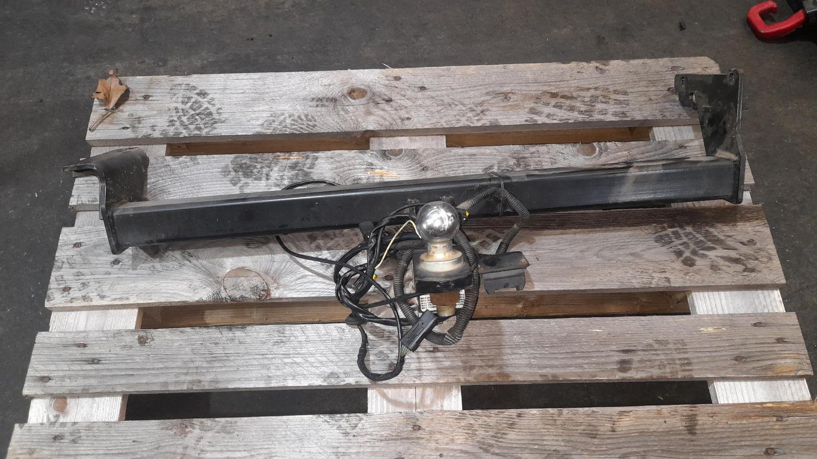 View Auto part Towbar Nissan Dualis 2013