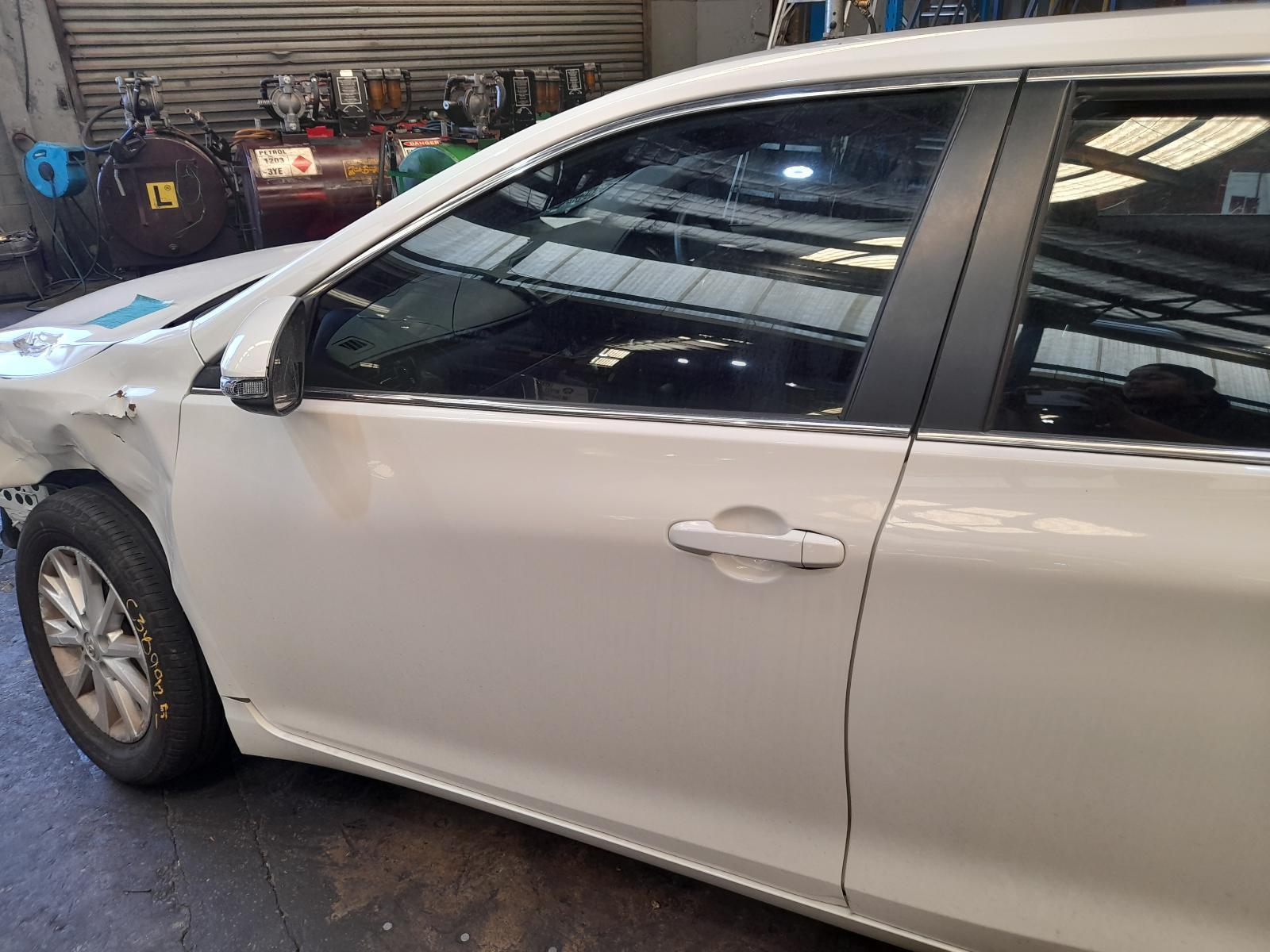 View Auto part Left Front Window Reg/Motor Toyota Camry 2015