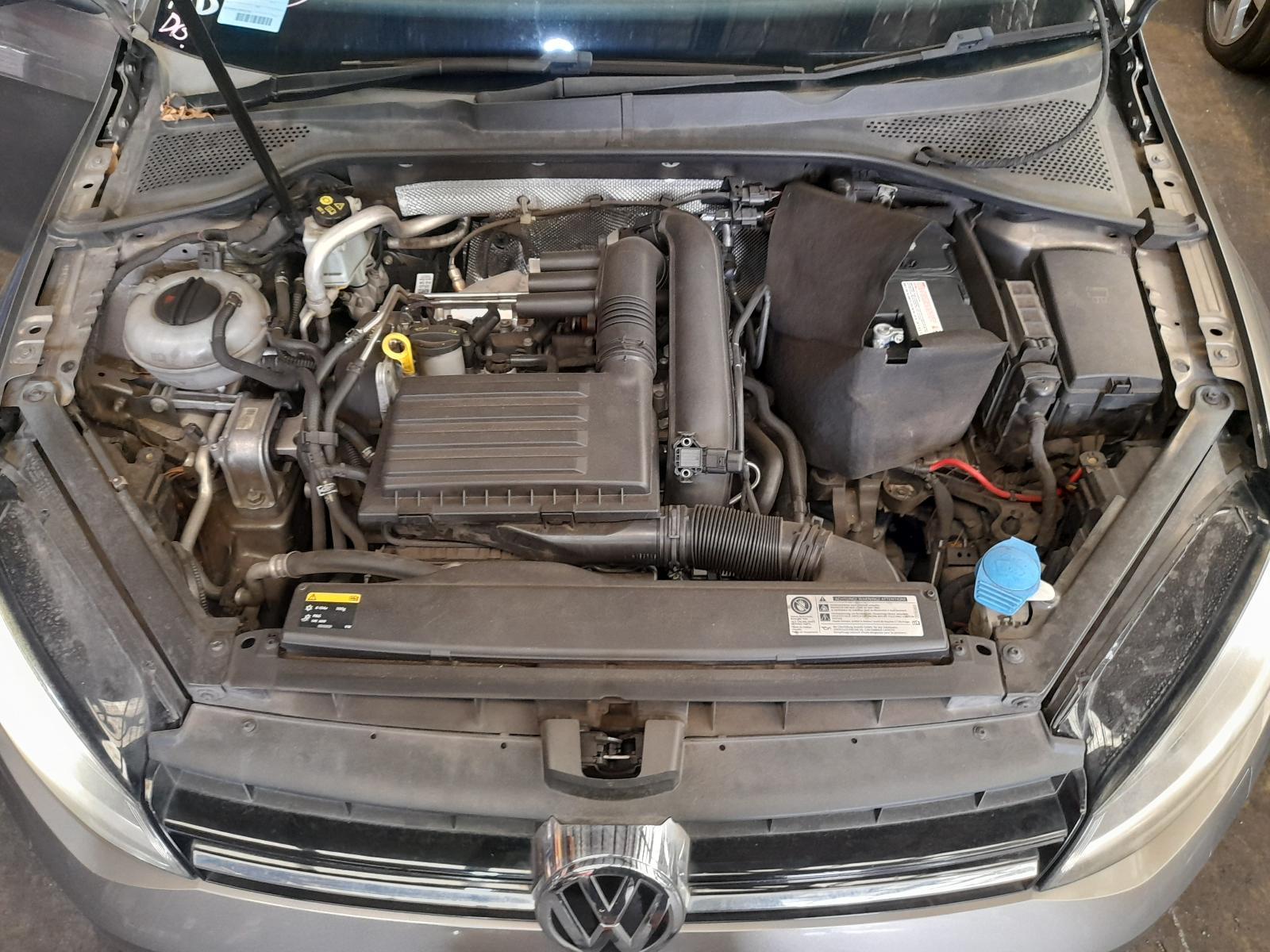 View Auto part Engine Volkswagen Golf 2014