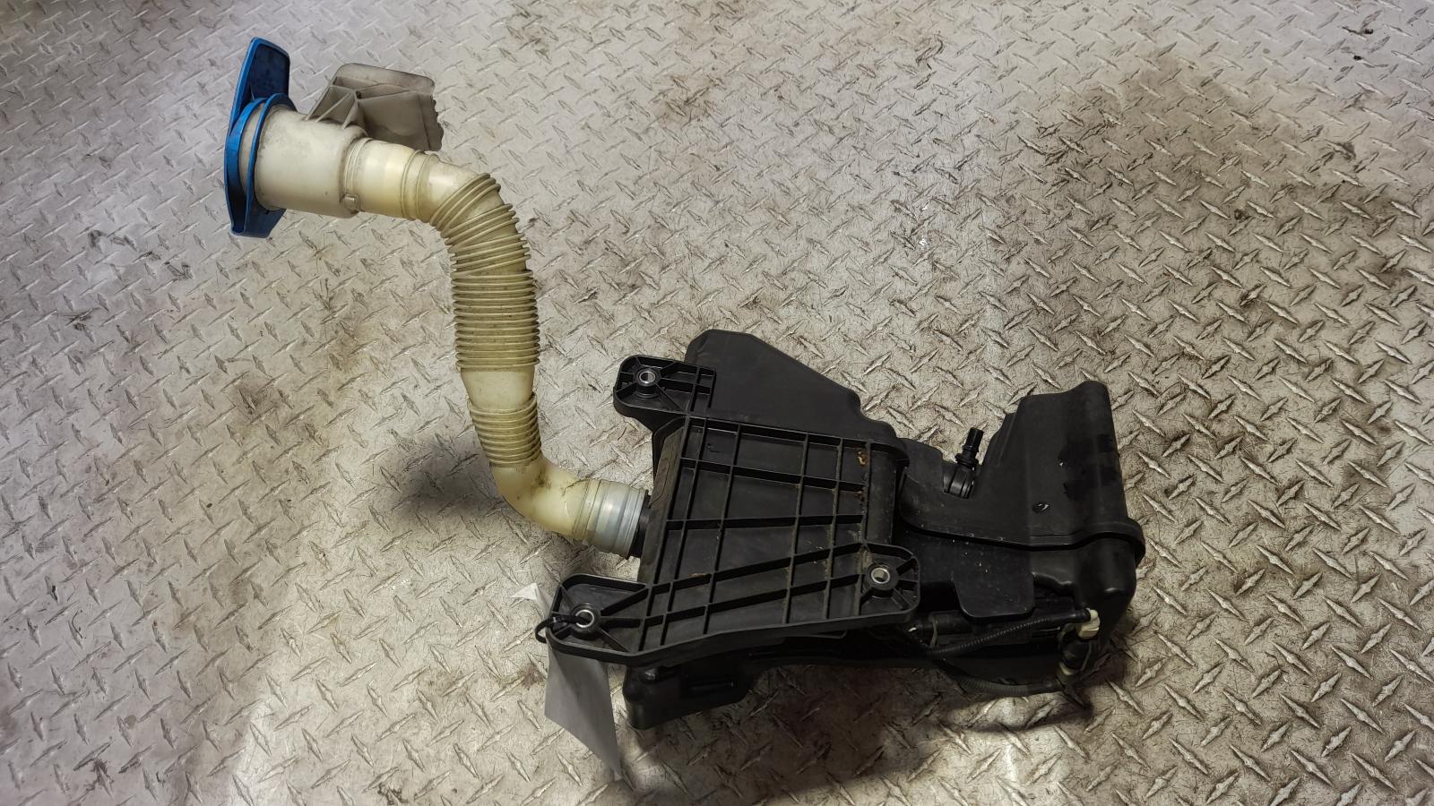 View Auto part Washer Bottle Volkswagen Golf 2014