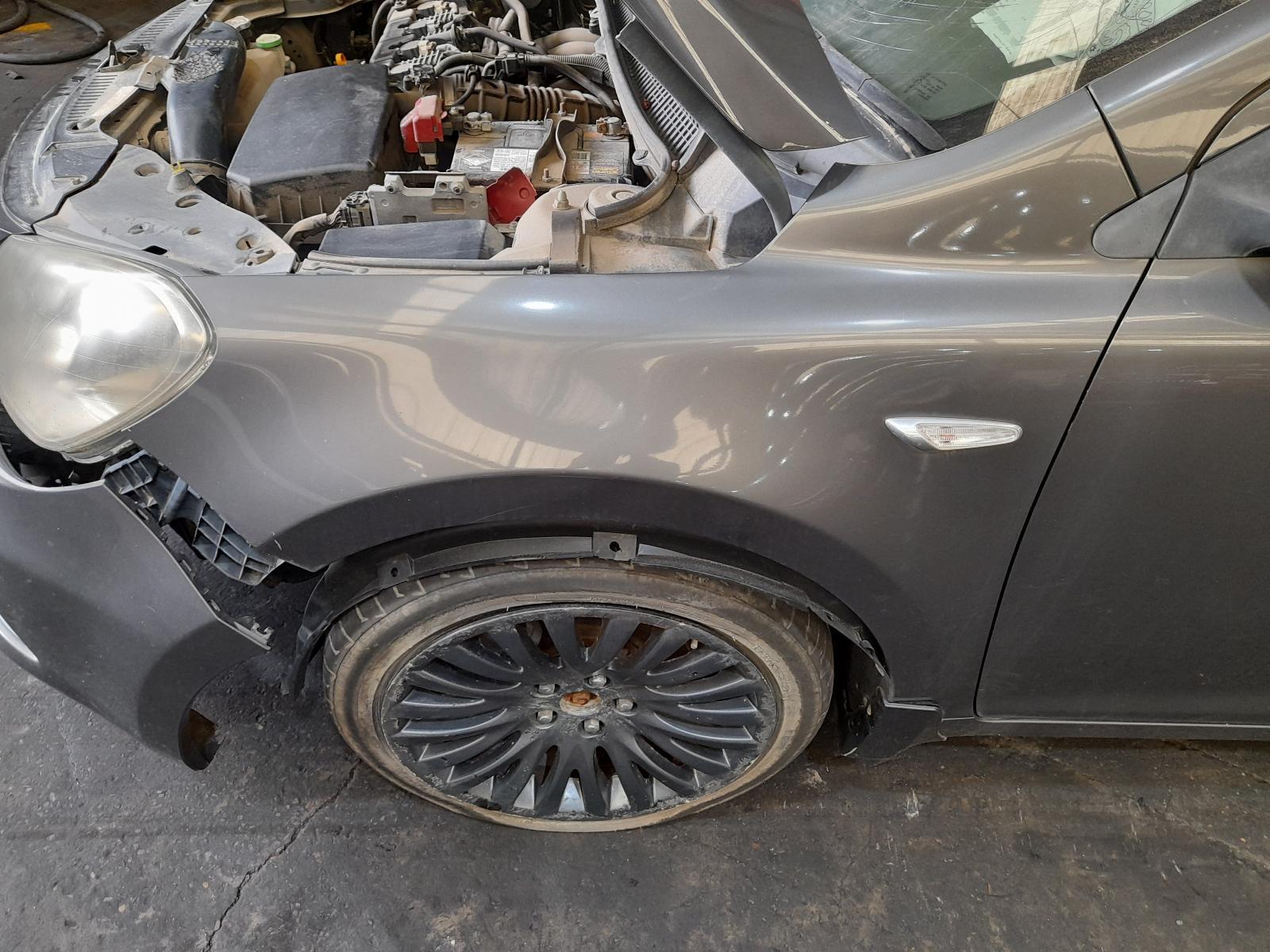 View Auto part Left Guard Suzuki Kizashi 2012