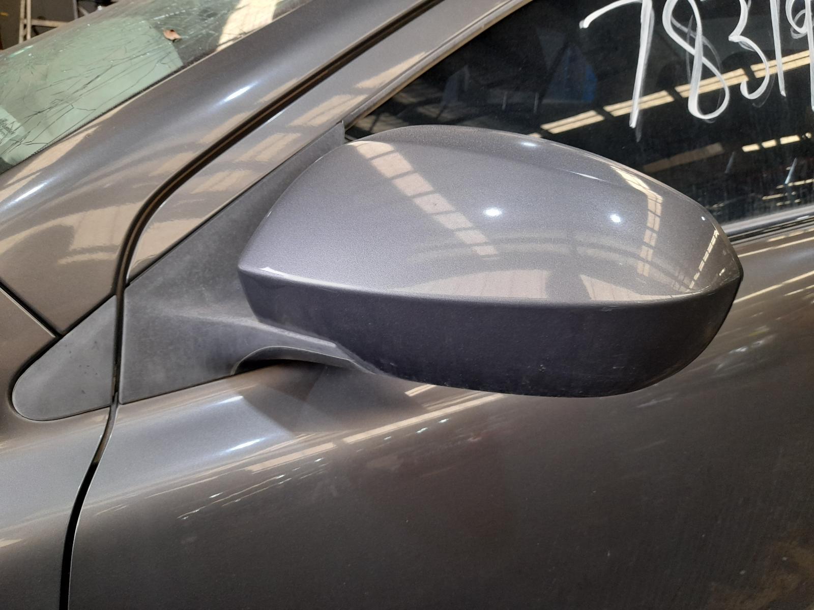 View Auto part Left Door Mirror Suzuki Kizashi 2012